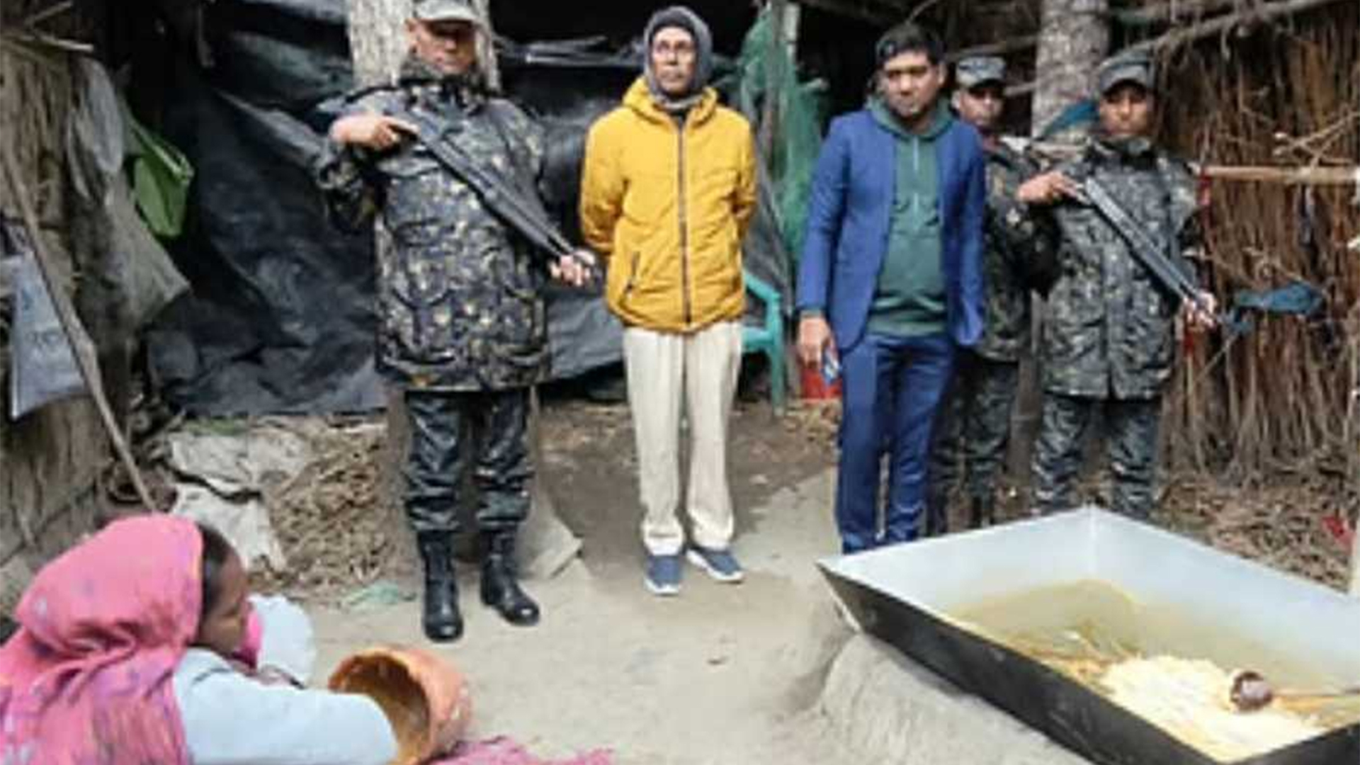 মাানিকগঞ্জে রস ছাড়াই তৈরি হচ্ছে গুড়