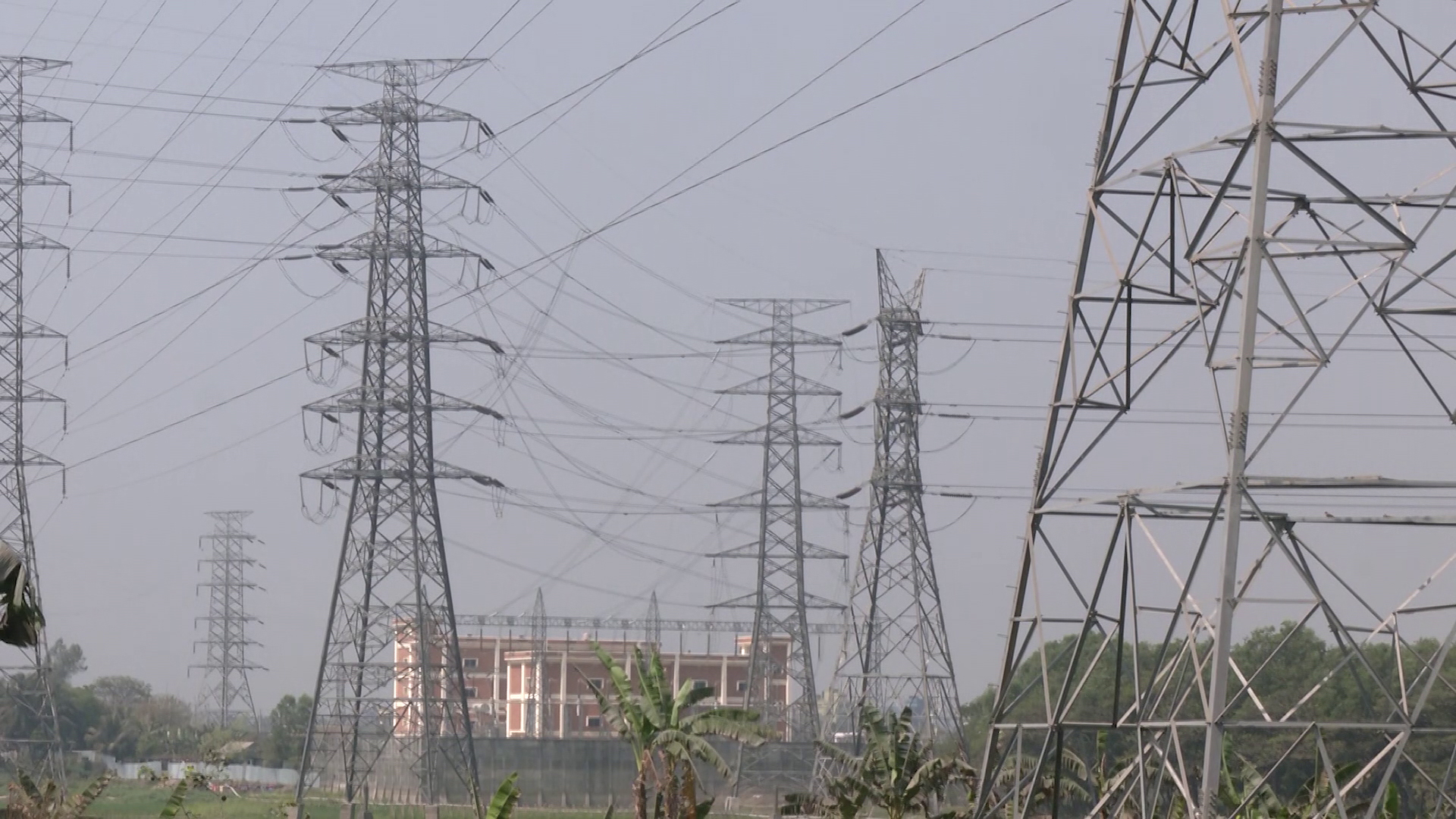 বিদ্যুতের দাম নিয়ন্ত্রণে রাখতে চায় সরকার, কী পরামর্শ বিশেষজ্ঞদের?