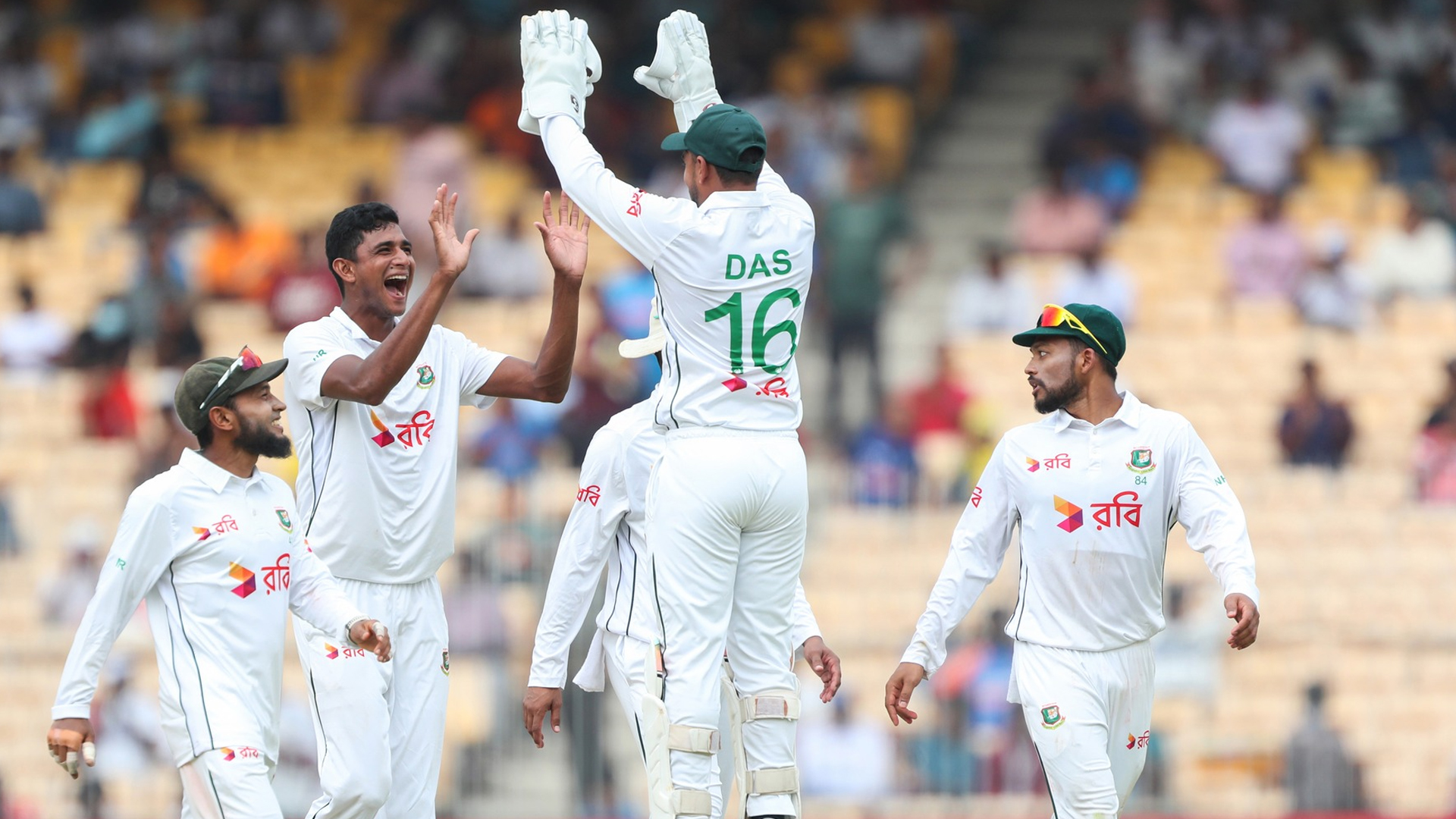 টাইগার পেসারদের প্রশংসা ভারতীয় পেসারের মুখে