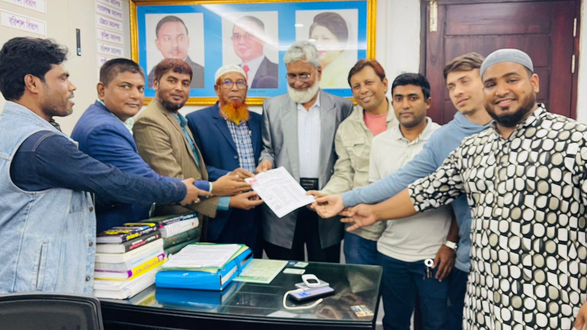 ঢাকা মহানগর উত্তরে কর্মজীবী দলের ৪৩ সদস্যবিশিষ্ট আহ্বায়ক কমিটি ঘোষণা