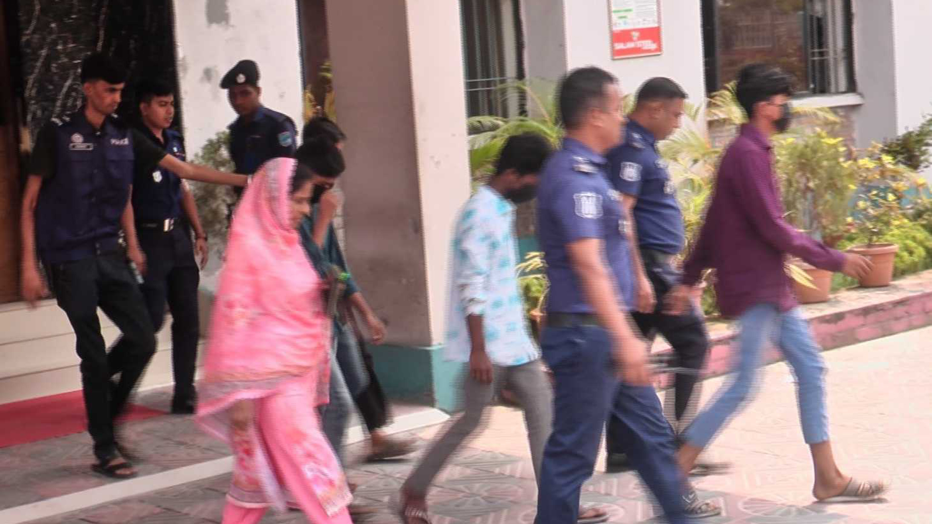 জেল খাটতে কেমন লাগে এমন কৌতুহলে হোসাইনকে হত্যা, জানালেন ৬ আসামি