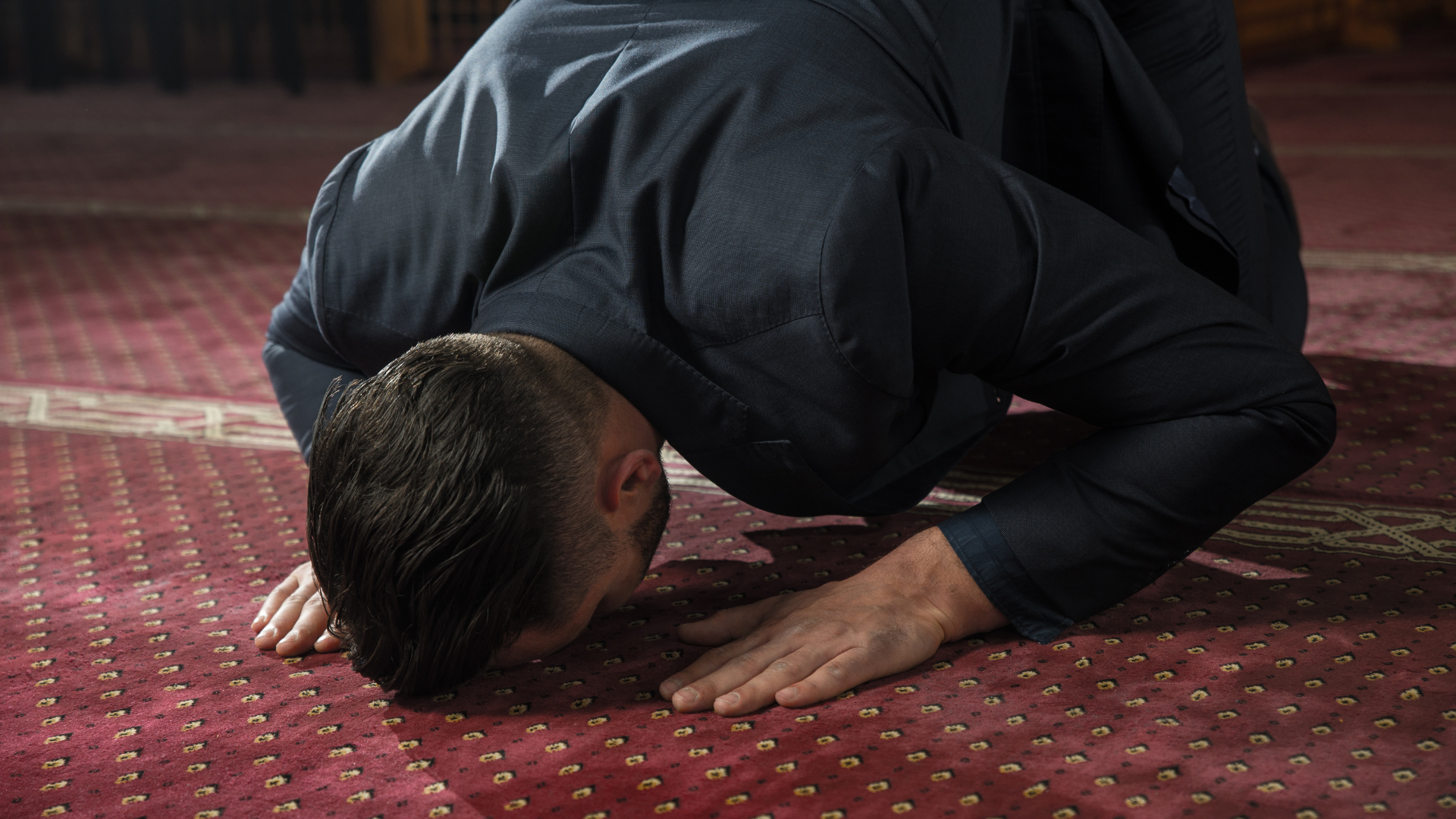 আগের সুরা পরে পড়লে নামাজ হবে?