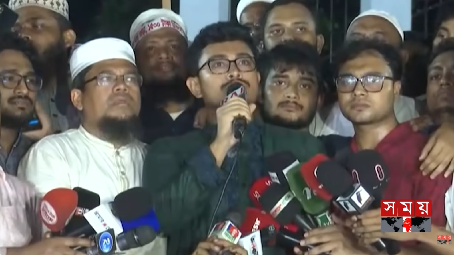 শিক্ষকদের দাবি পূরণ করতে না পারলে ক্ষমতা ছাড়ুন: সাদিক কায়েম