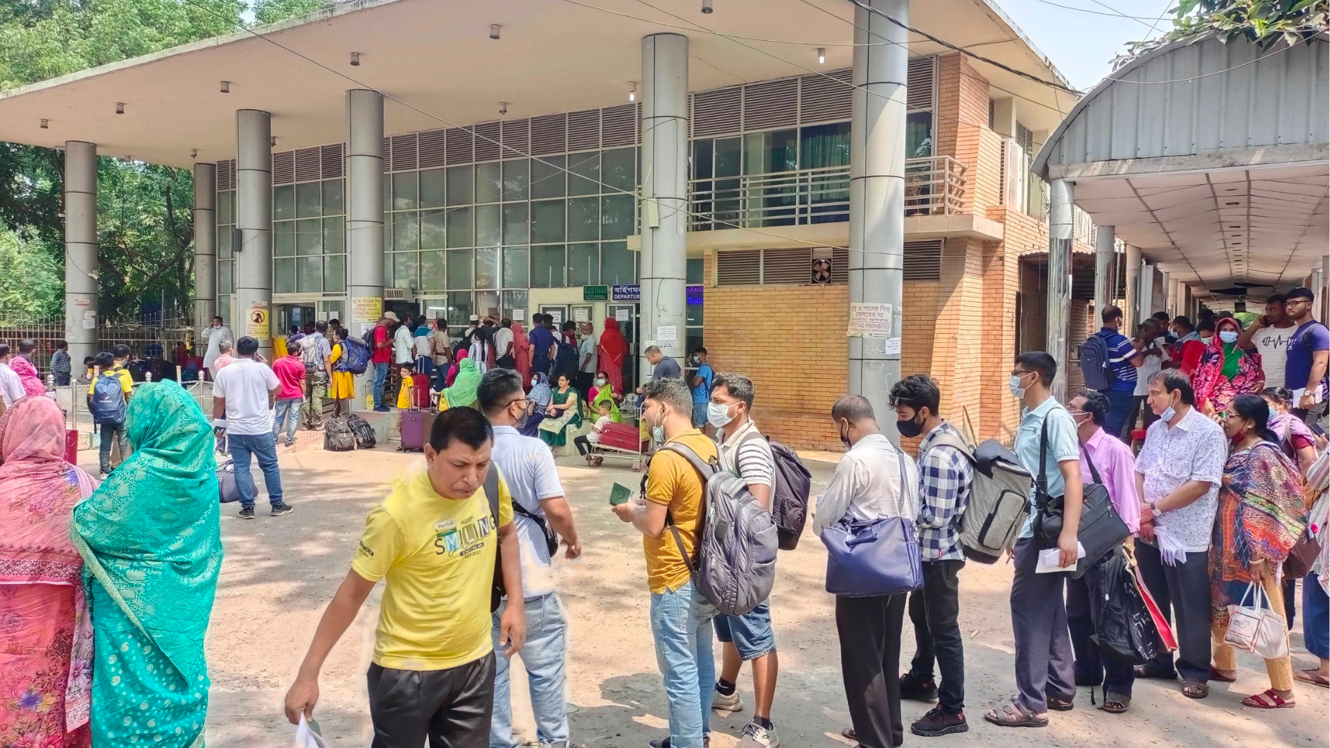 স্থলপথে ভারত ভ্রমণে আয় ১৫০ কোটি টাকা