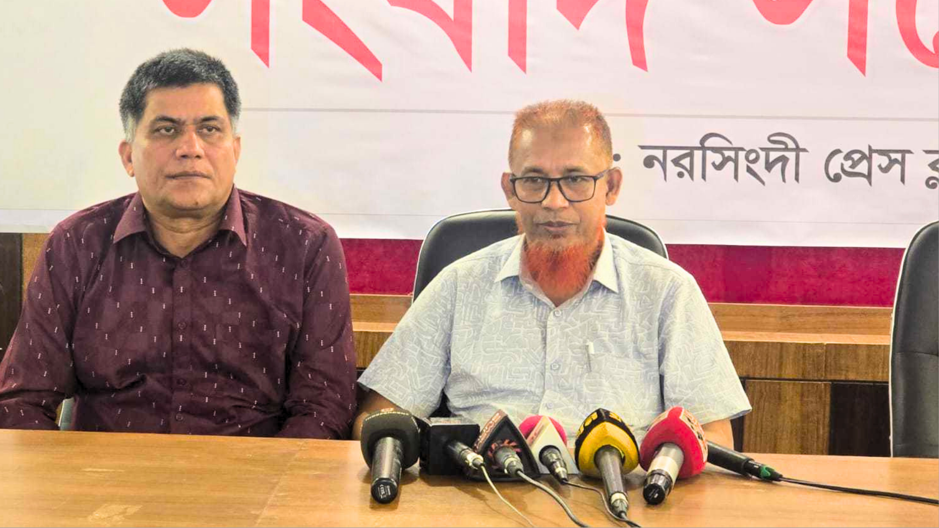 চাঁদা না দেয়ায় কারখানায় হামলা ও লুটপাটের অভিযোগ