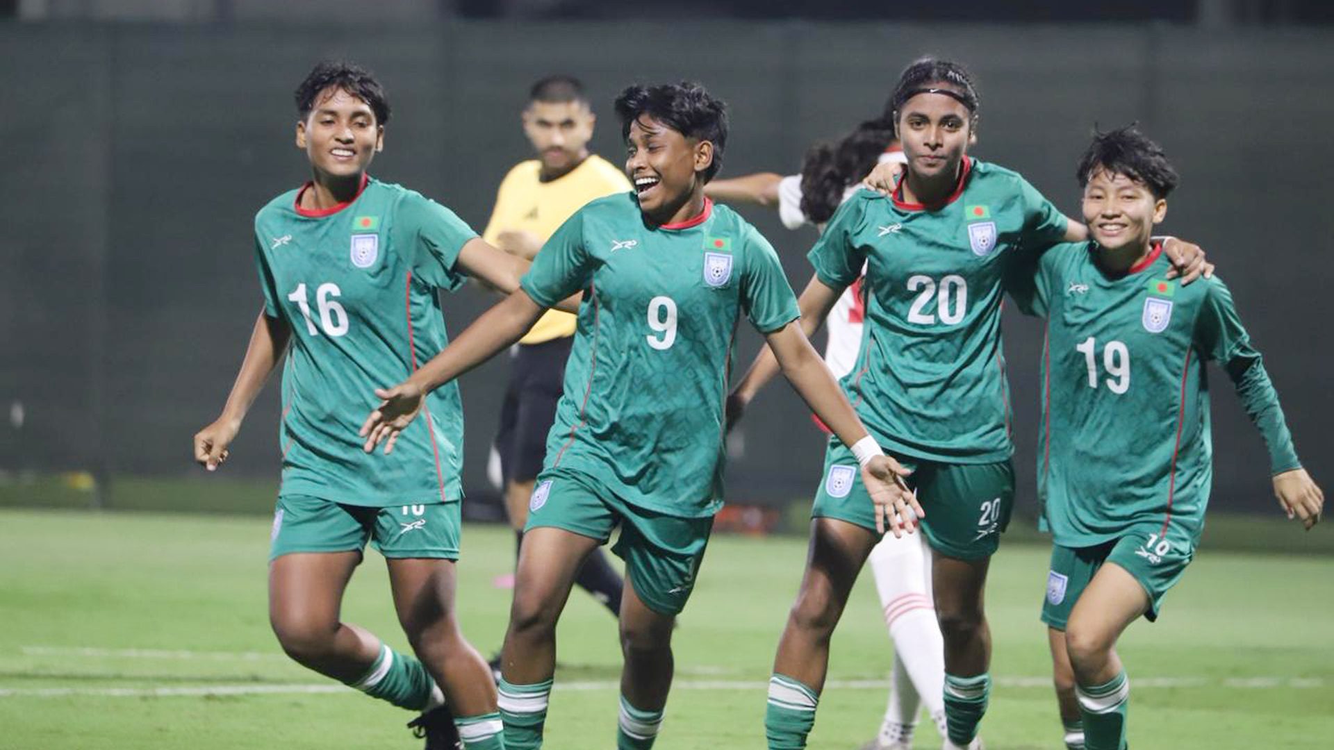 আরব আমিরাতকে উড়িয়ে দিল বাংলাদেশের নারীরা