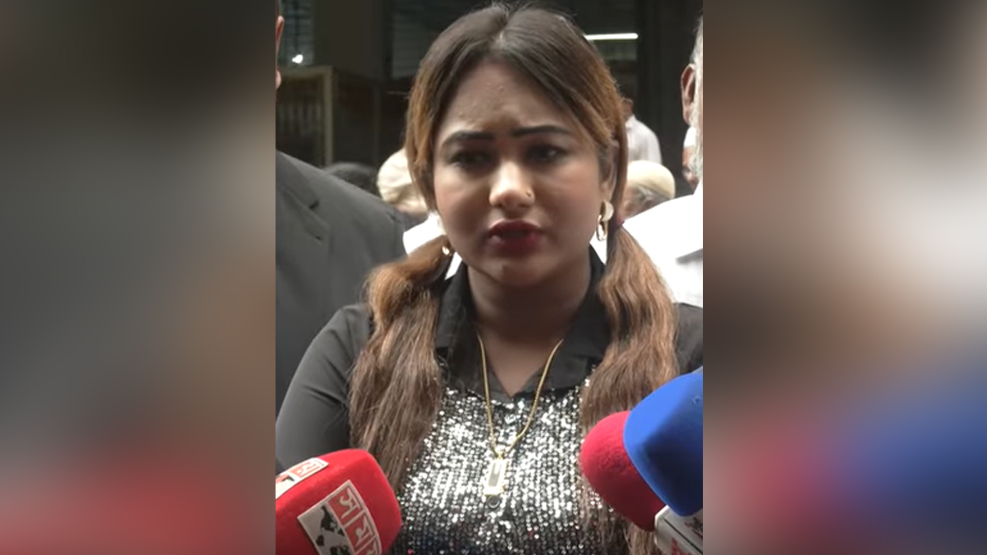 হিরো আলম কেন ডিভোর্স দিচ্ছে না, প্রশ্ন রিয়ামনির