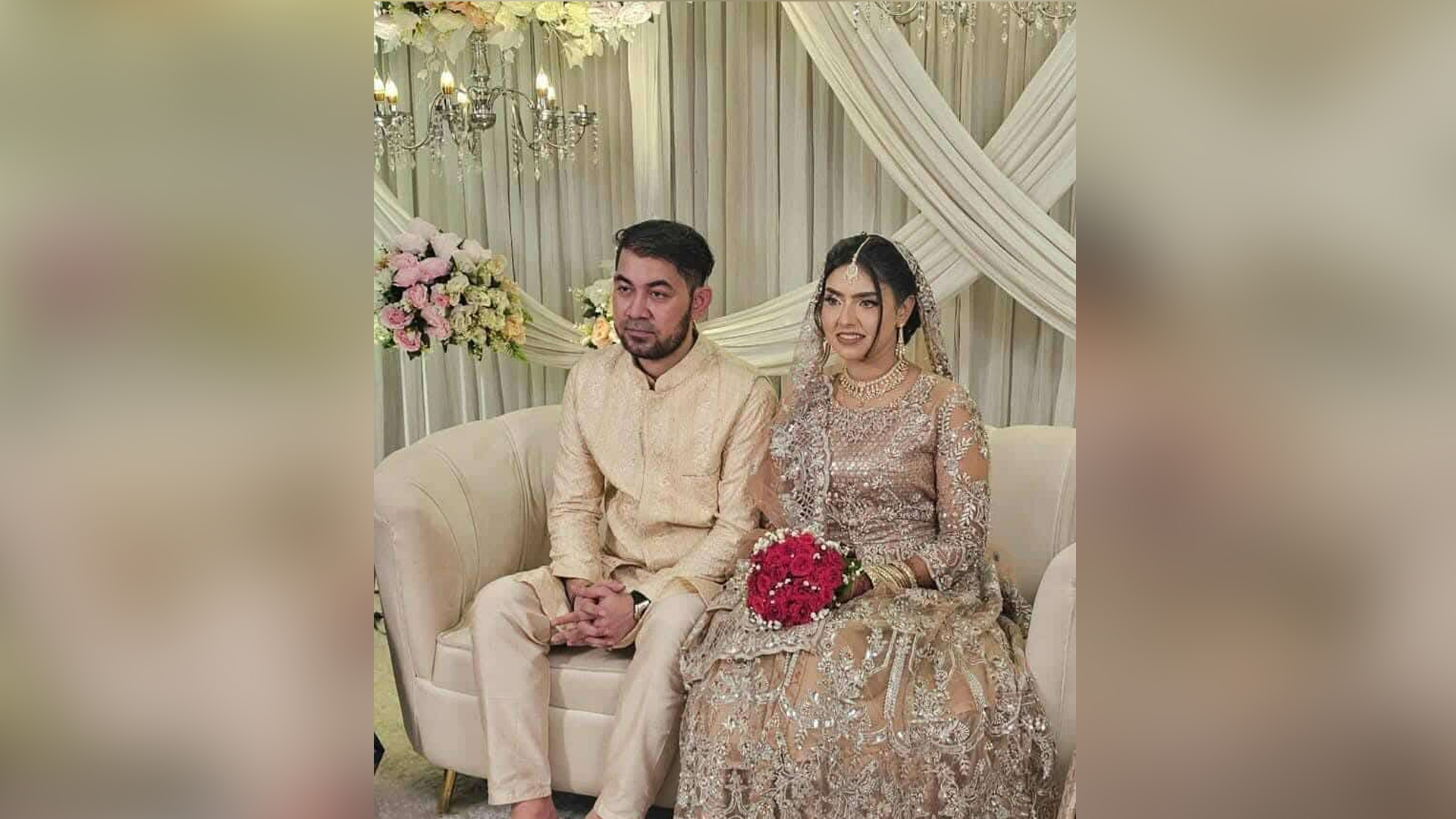 আর্মি অফিসারের সাথে বাগদান সারলেন তানজীব সারোয়ার