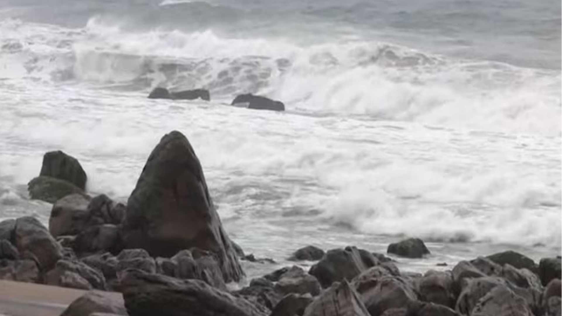 ধেয়ে আসছে ঘূর্ণিঝড় মোন্থা, ভারতে চার রাজ্যে স্কুল বন্ধ