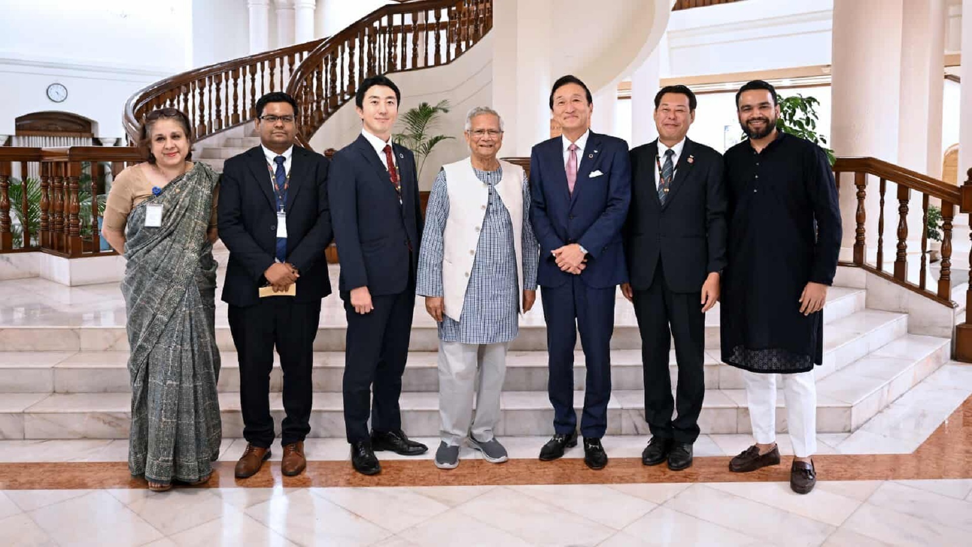 জাপানে দক্ষ চালকের চাহিদা, বাংলাদেশে প্রশিক্ষণ স্কুল গড়বেন মিকি ওয়াতানাবে