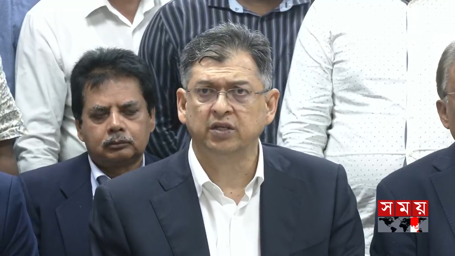 সংবিধান সংশোধনে অনির্বাচিত হস্তক্ষেপ চায় না বিএনপি: সালাহউদ্দিন