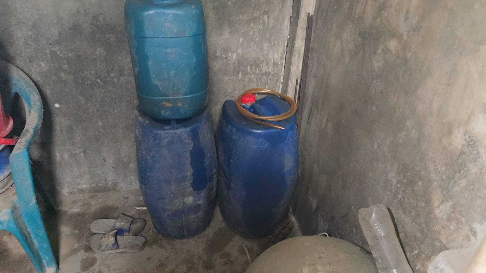 বসতবাড়ির টয়লেটে মিললো ১৪৫ লিটার ডিজেল, ৫ হাজার টাকা জরিমানা