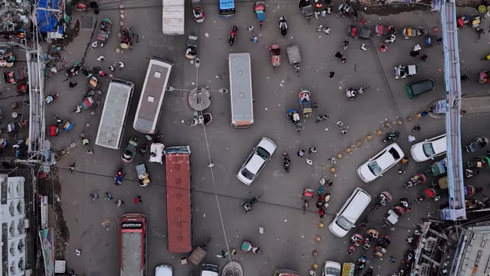 যানজট কমাতে সড়কে ডাইভারশন, ডিএমপির উদ্যোগ কতটা সফল?