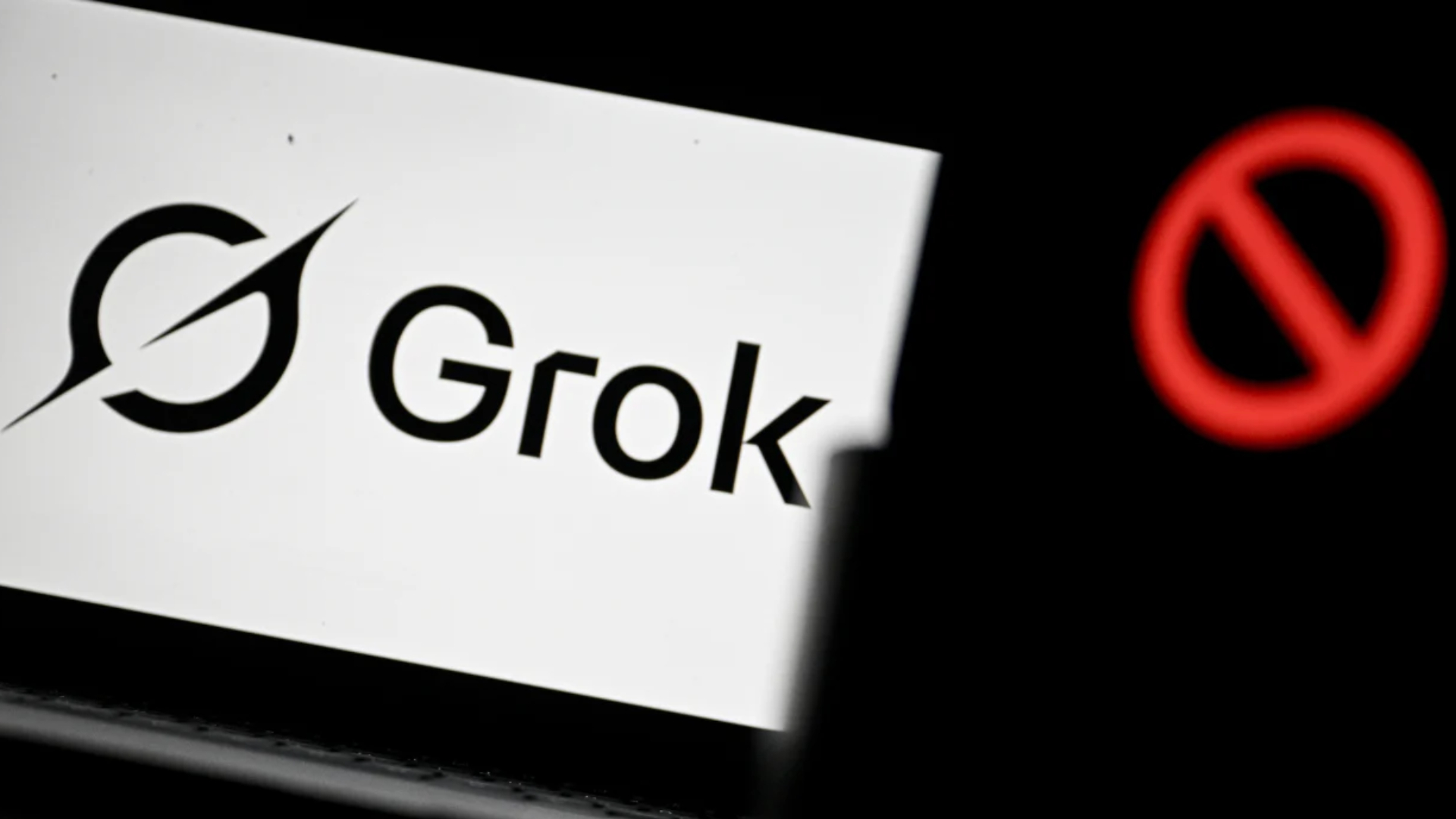 ‘অশ্লীল কনটেন্ট’ ছড়ানোর অভিযোগে মালয়েশিয়ায় গ্রোকের ওপর নিষেধাজ্ঞা