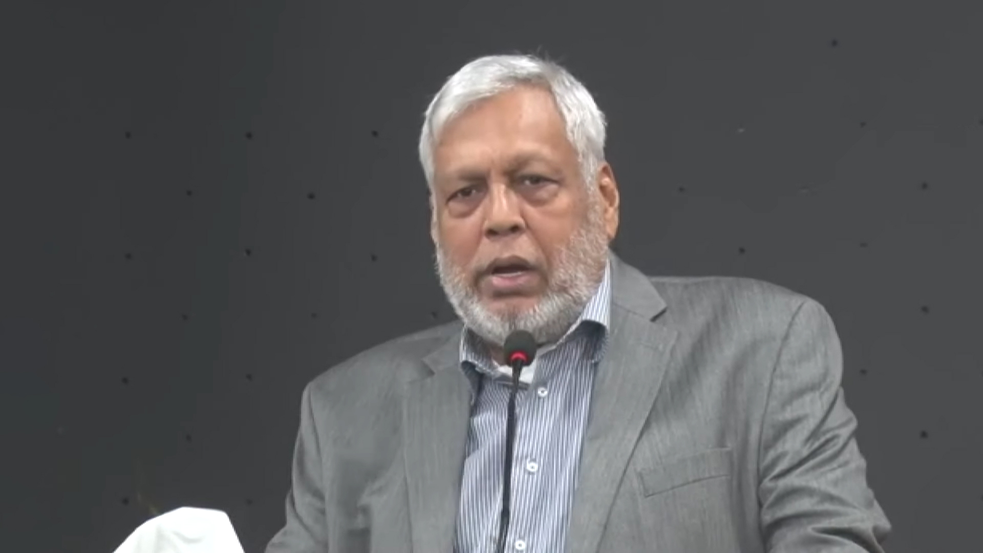 বিদ্যুতের দাম বাড়বে না: জ্বালানি উপদেষ্টা