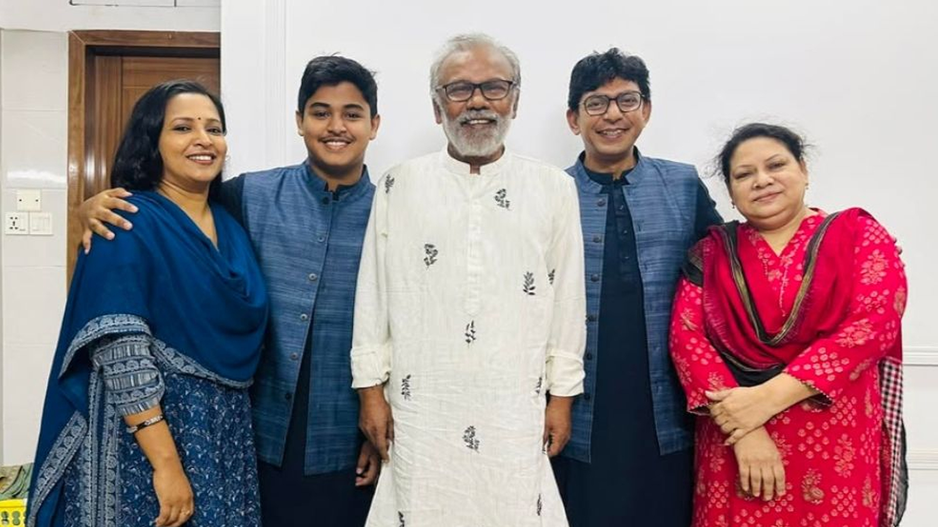 অপারেশনের পর সুস্থ হয়ে উঠছেন বাবু, জানালেন চঞ্চল