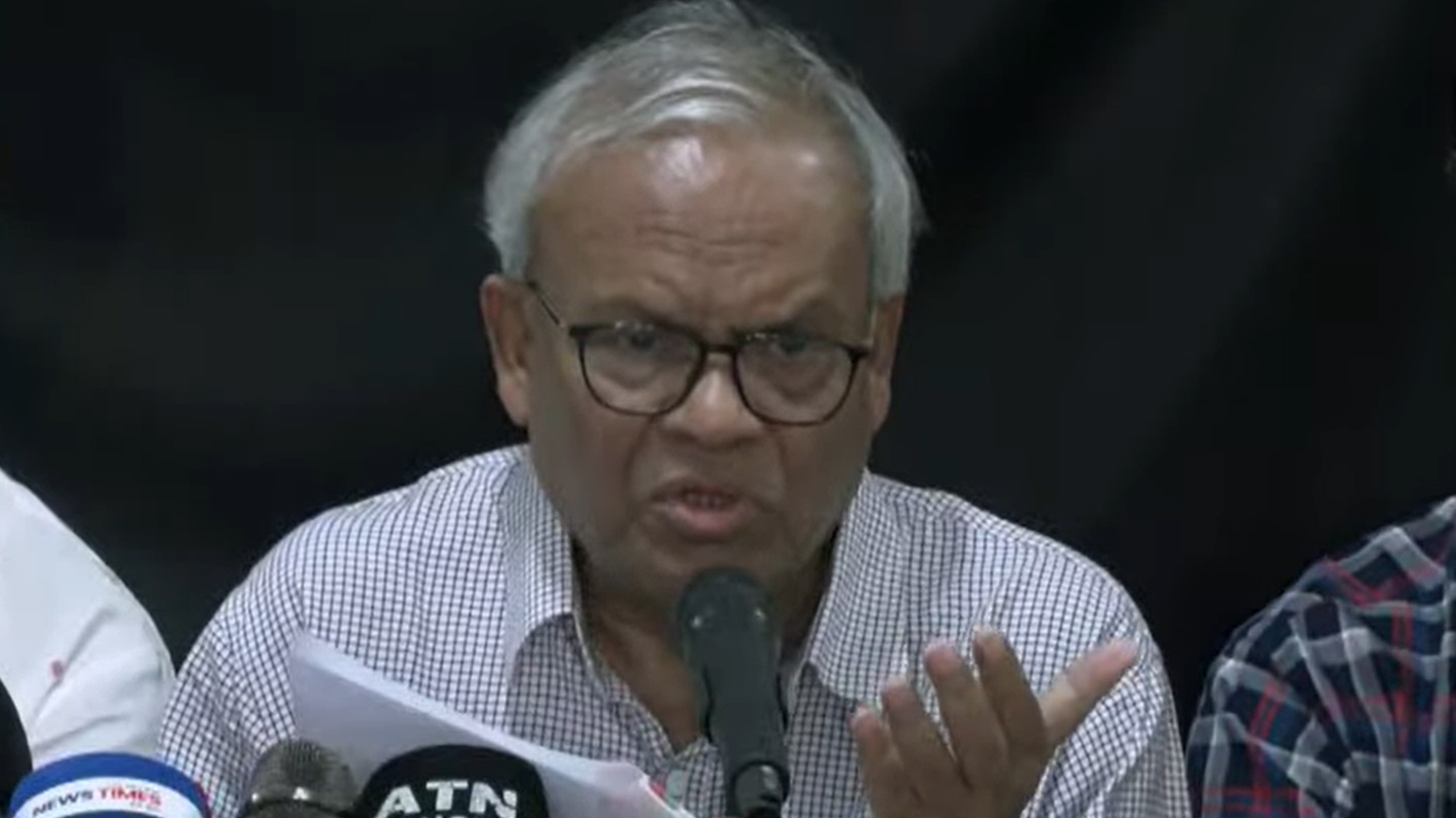 জাতীয় নির্বাচন ও গণভোট একসঙ্গে হওয়া ছাড়া উপায় নেই: রিজভী
