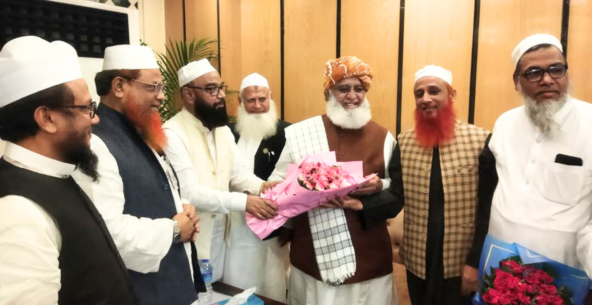 ৭ দিনের সফরে বাংলাদেশে এলেন পাকিস্তান জমিয়তের সভাপতি মাওলানা ফজলুর রহমান