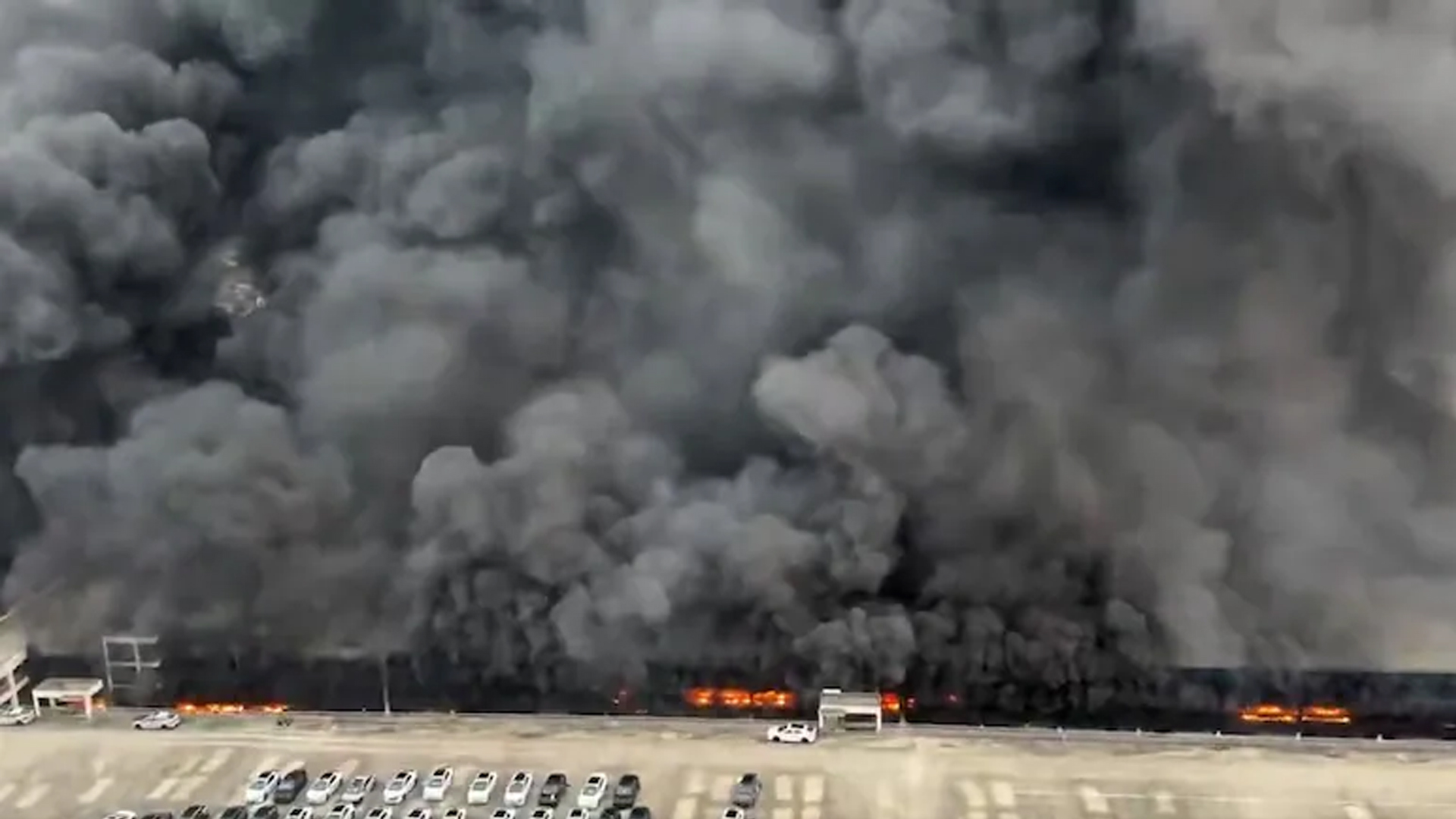 চীনে বিওয়াইডি গাড়ি কারখানায় ভয়াবহ অগ্নিকাণ্ড