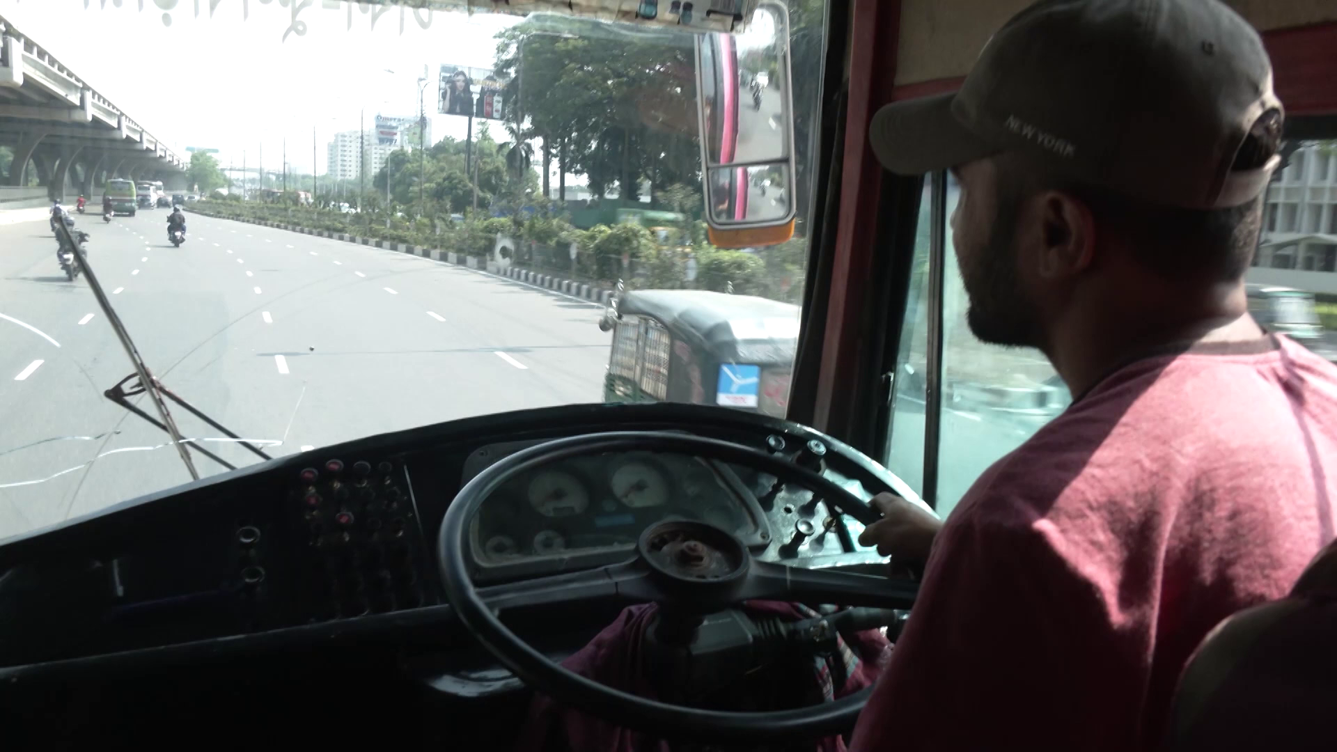 গাড়ি চালানোর জন্য পুরোপুরি সুস্থ নন ৬০ শতাংশ চালক!