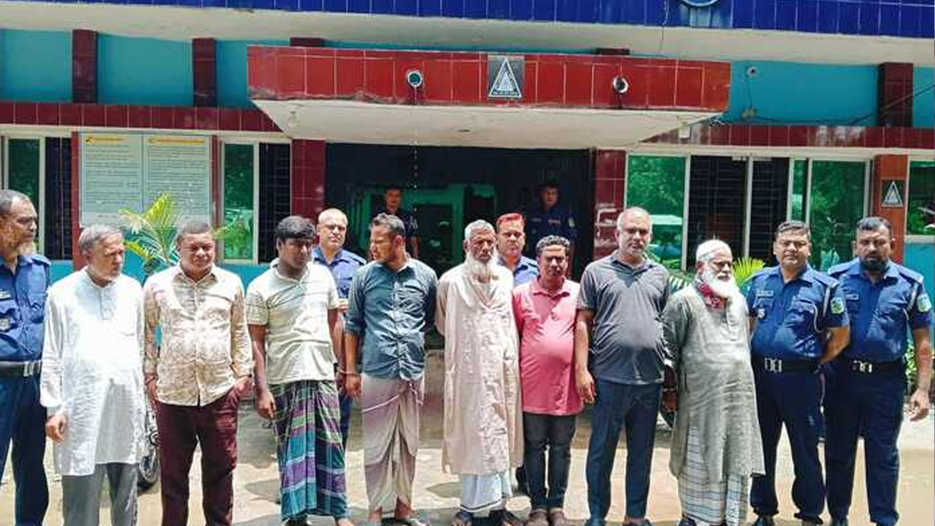 জামালপুরে নাশকতার মামলায় ৪ আওয়ামী লীগ নেতা গ্রেফতার