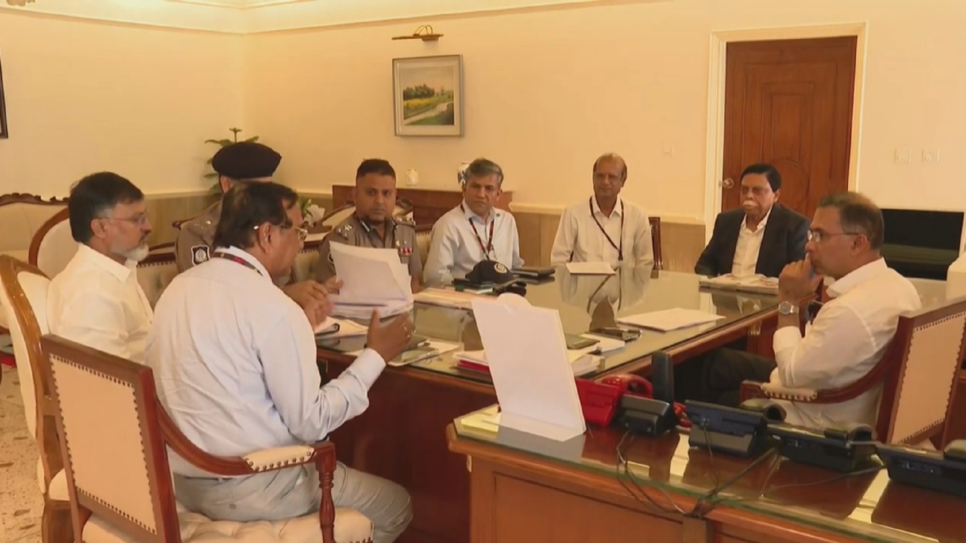 উচ্ছেদ হওয়া হকারদের দ্রুত পুনর্বাসনের নির্দেশ প্রধানমন্ত্রীর