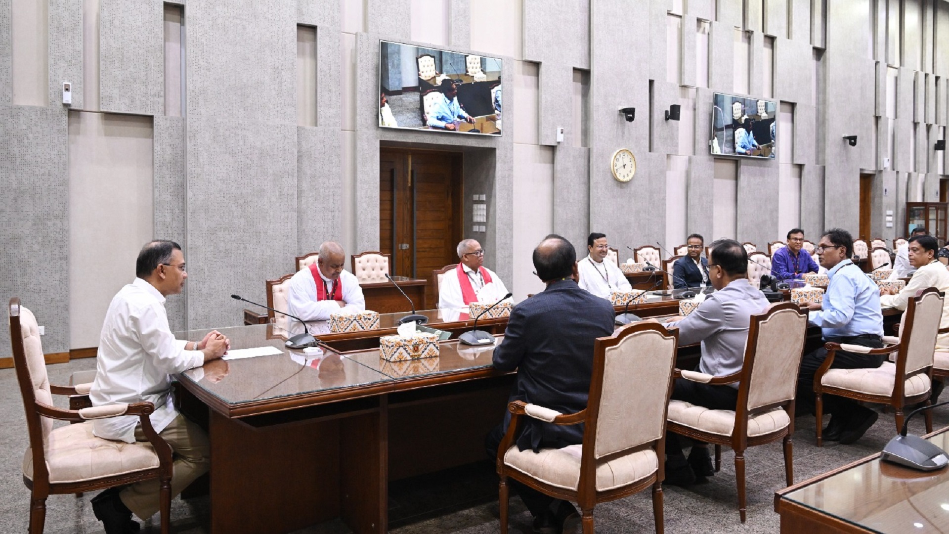 প্রধানমন্ত্রীর সঙ্গে সাক্ষাতে ইস্টার সানডেকে সরকারি ছুটি ঘোষণার দাবি