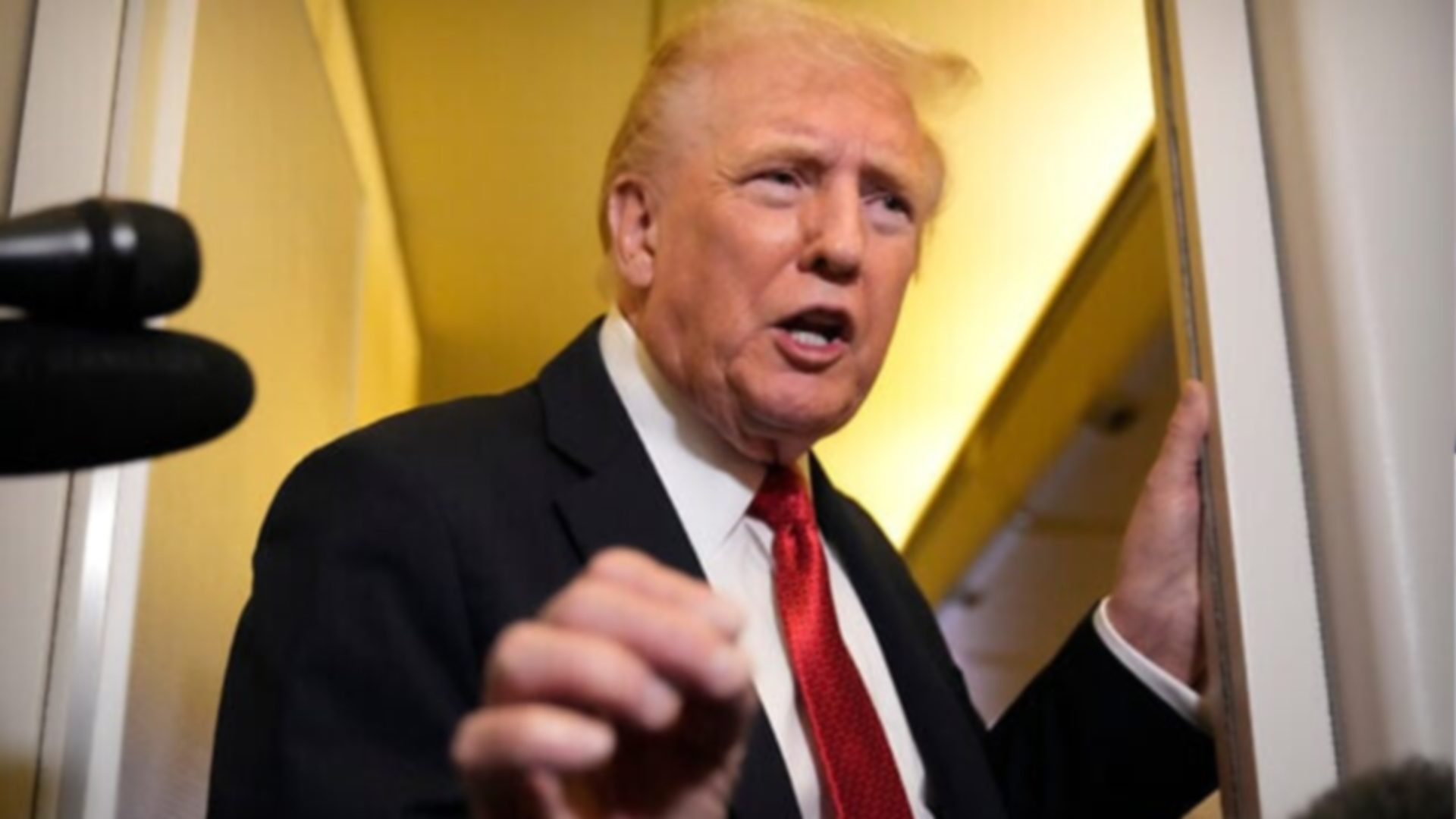 পশ্চিম তীরকে যুক্ত করলে যুক্তরাষ্ট্রের ‘সব সমর্থন’ হারাবে ইসরাইল, ট্রাম্পের হুমকি