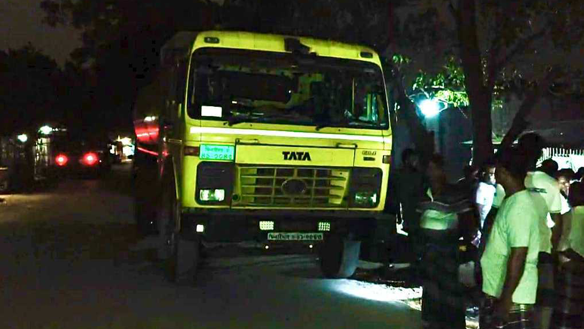 মেহেরপুরে লরি বোঝাই সাড়ে ৪ হাজার লিটার ডিজেল জব্দ