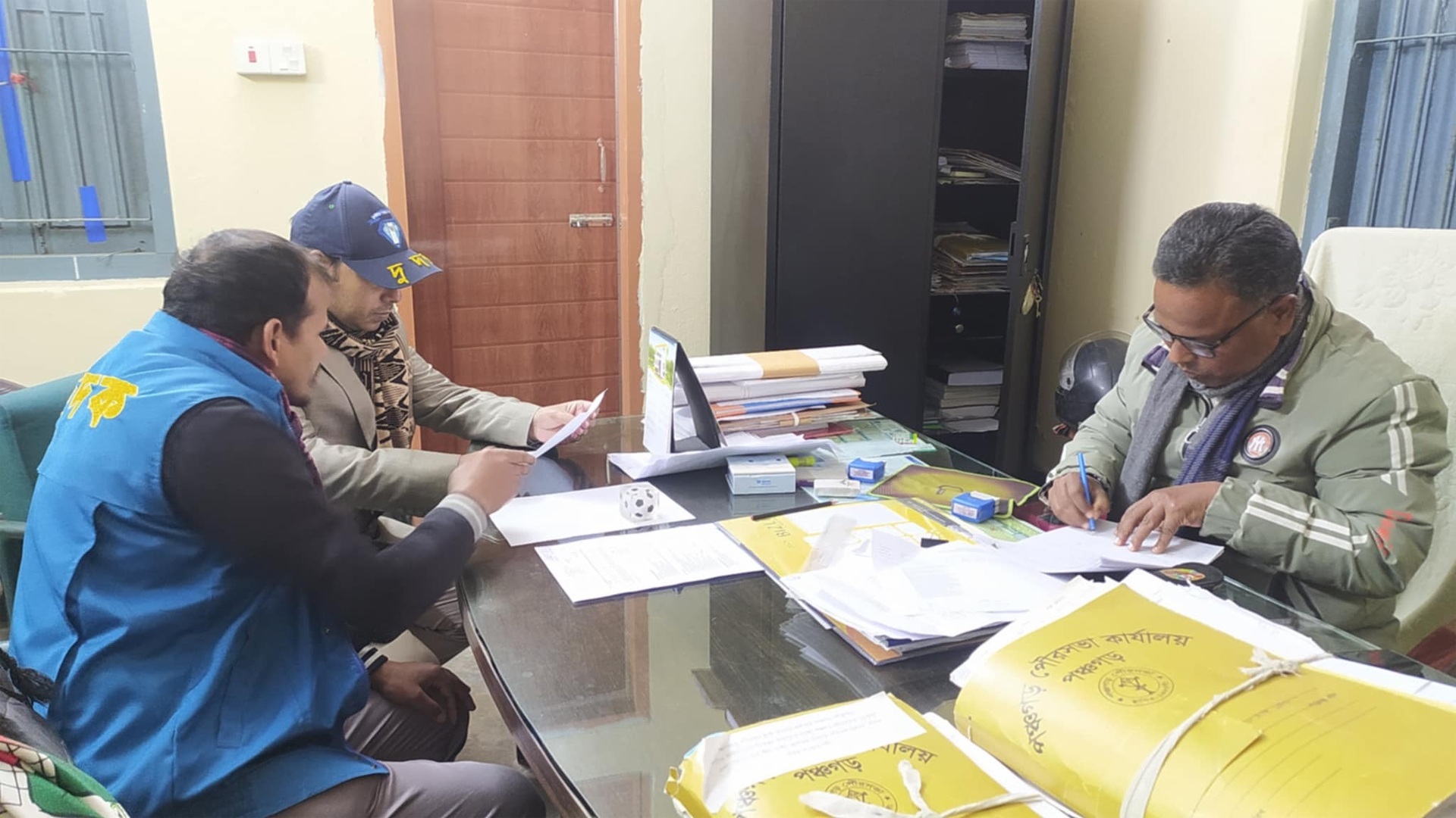 পঞ্চগড়ে কোটি টাকায় সোলার স্ট্রিট লাইট ক্রয়, তদন্তে দুদক