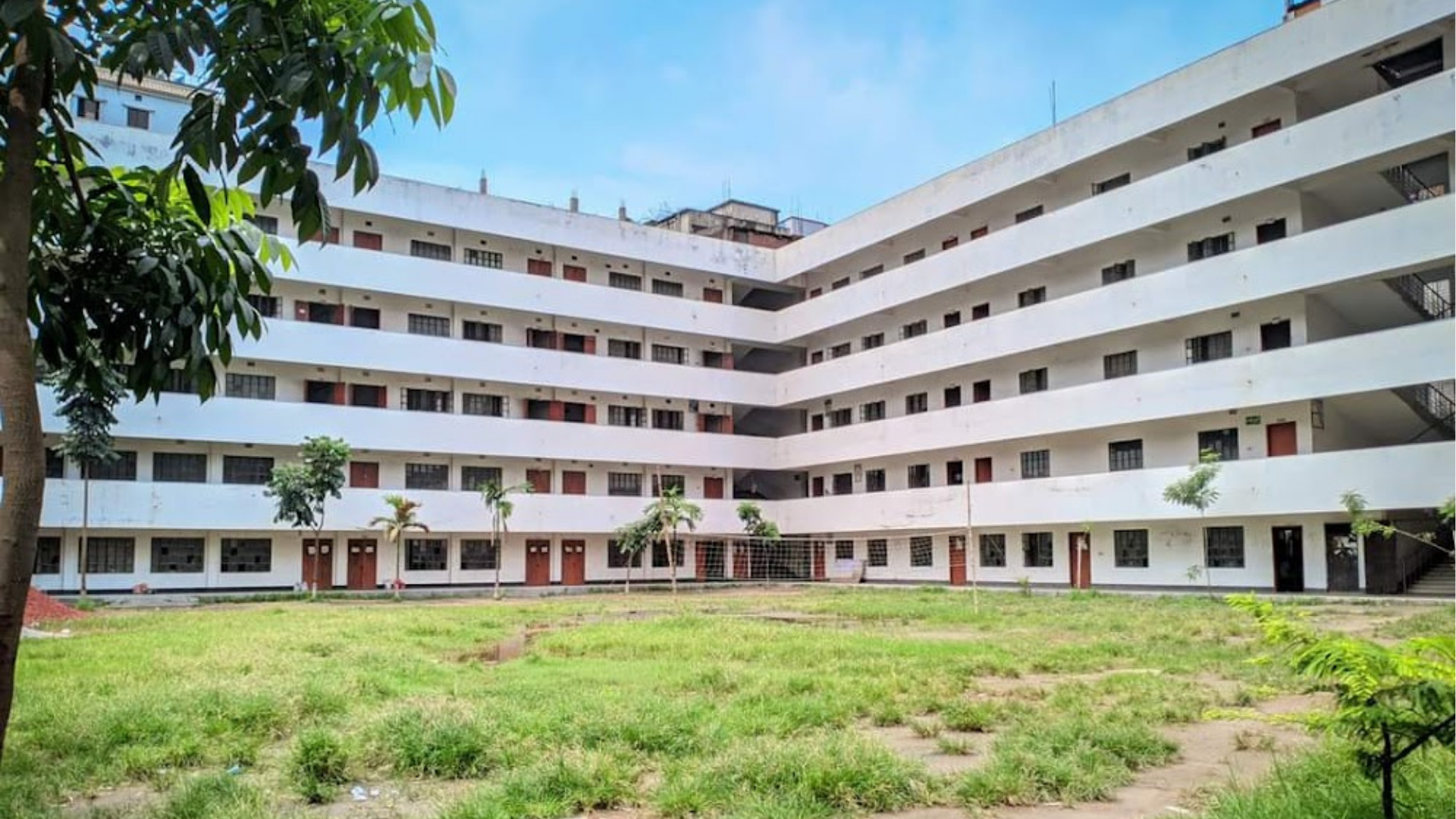 অনির্দিষ্টকালের জন্য বন্ধ টঙ্গীর তামীরুল মিল্লাত কামিল মাদ্রাসা