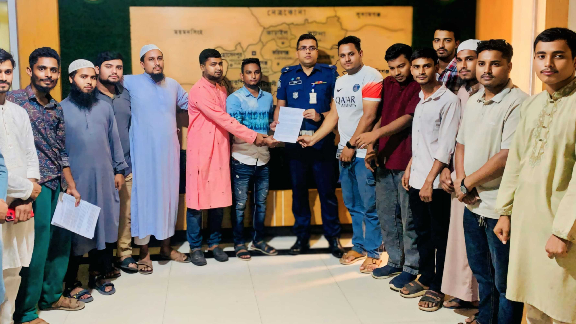 ভৈরবে ট্রেনে হামলার ঘটনায় স্বরাষ্ট্র উপদেষ্টা বরাবর স্মারকলিপি