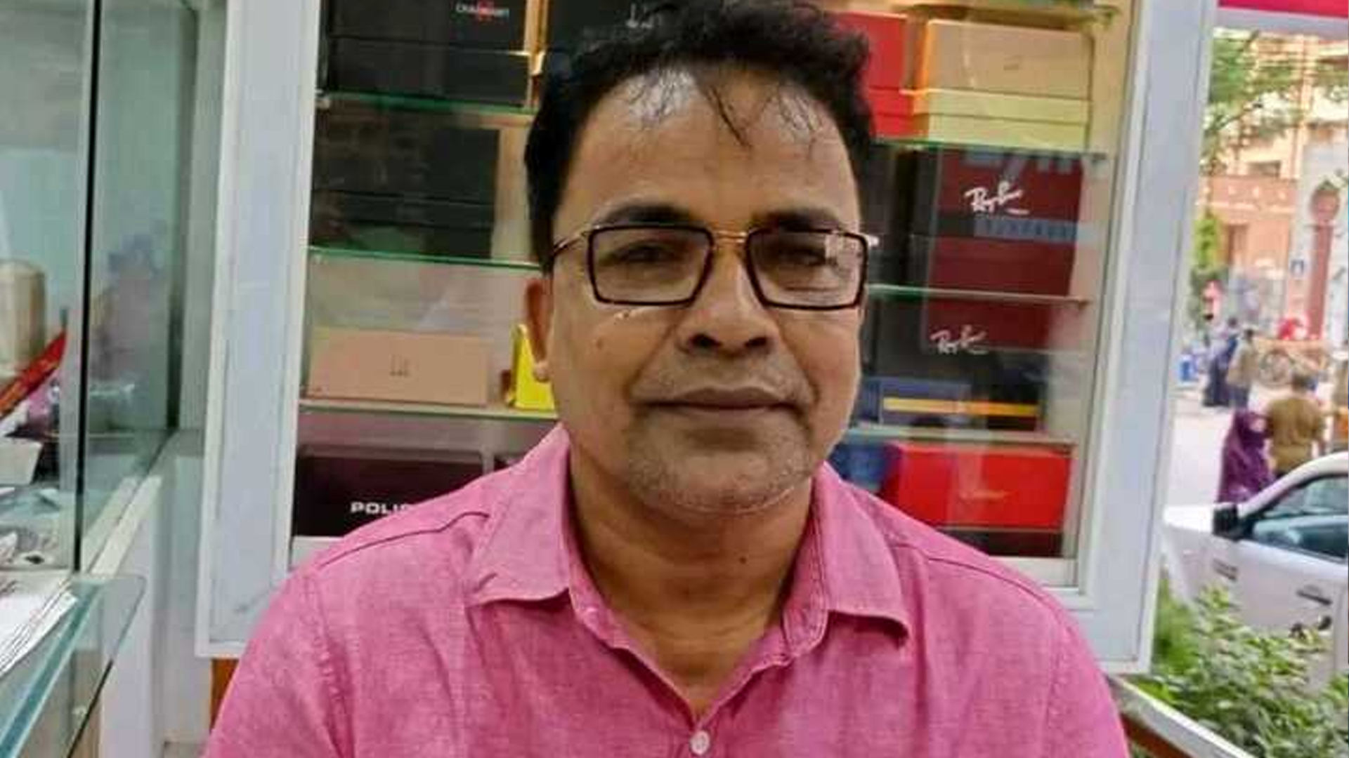 মধ্যরাতে বাড়ি ফেরার পথে যুবদল নেতাকে কুপিয়ে জখম করে মুখোশধারীরা