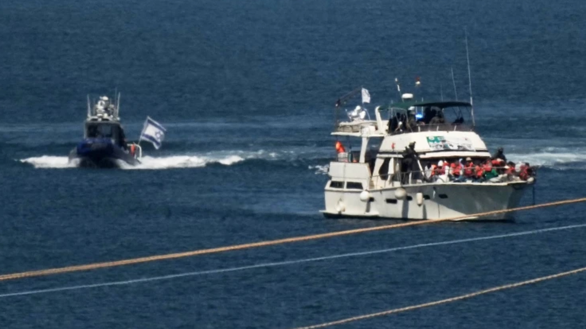 Busty va cunty etuk ayollar bilan porno va qora ayol ichida cum