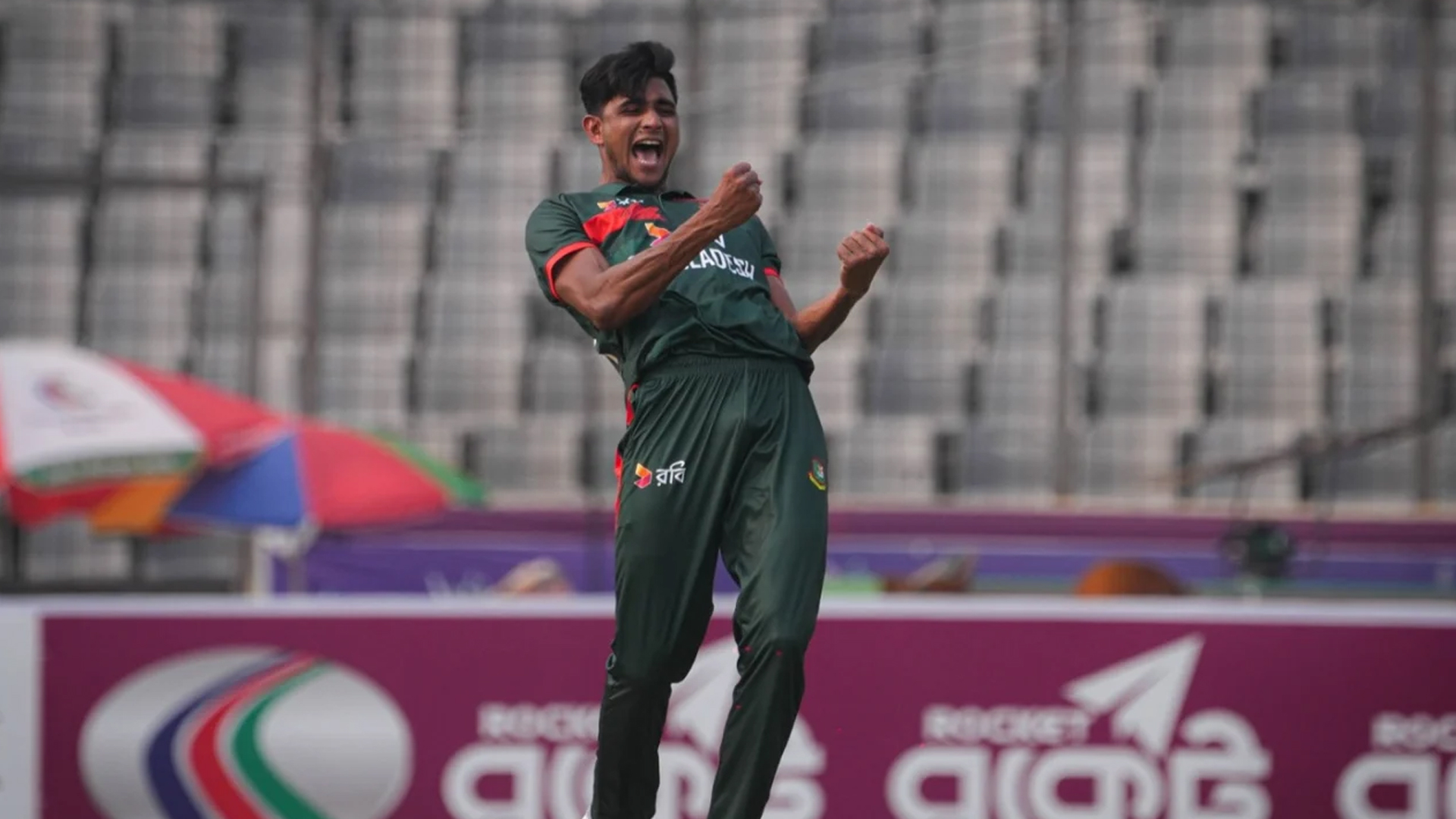 নাহিদের গতির তোপে ২০০'র আগেই শেষ নিউজিল্যান্ড