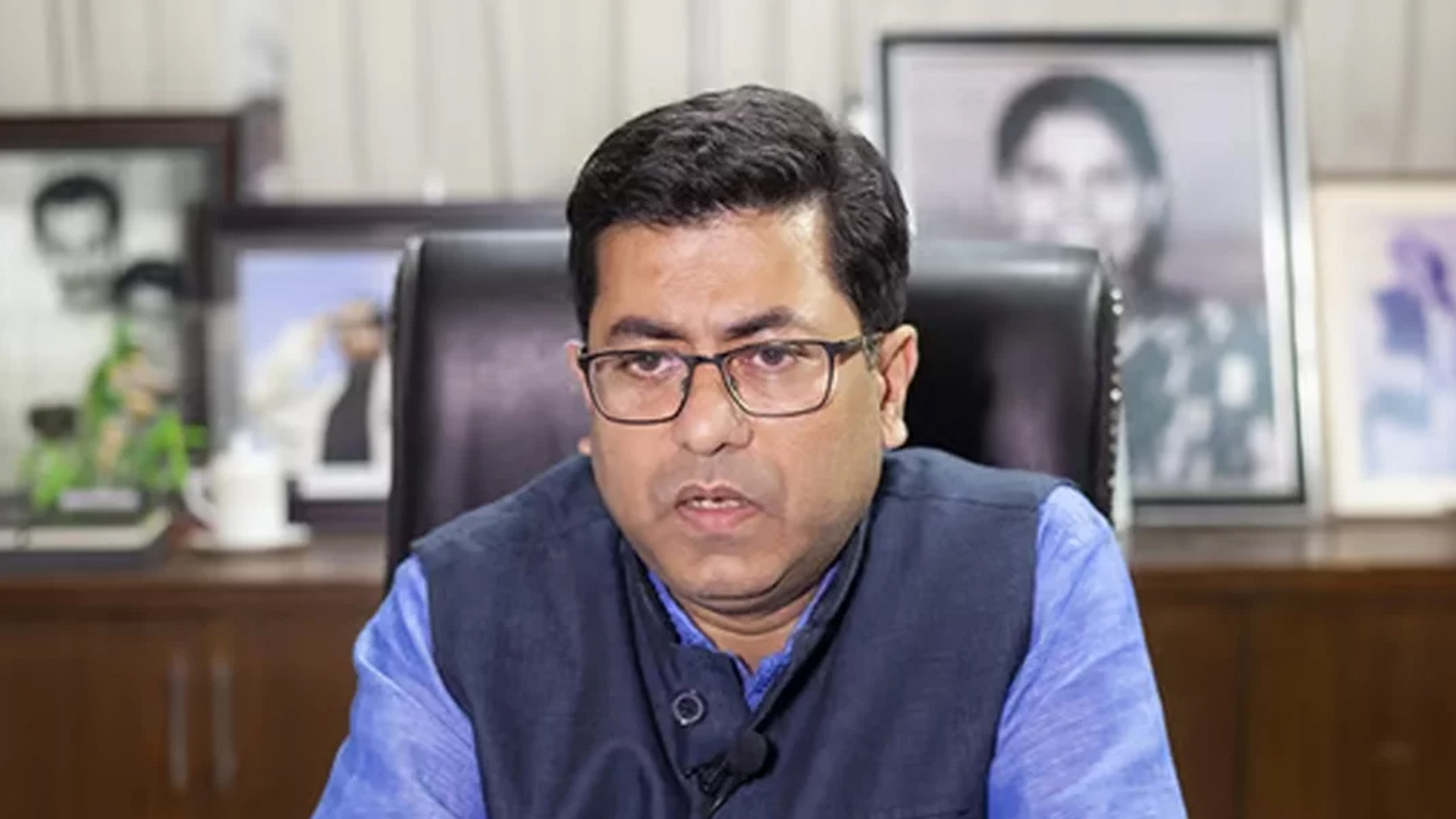 সাবেক মেয়র তাপস ও তার স্ত্রীর সব ক্রেডিট কার্ড ব্লকের নির্দেশ