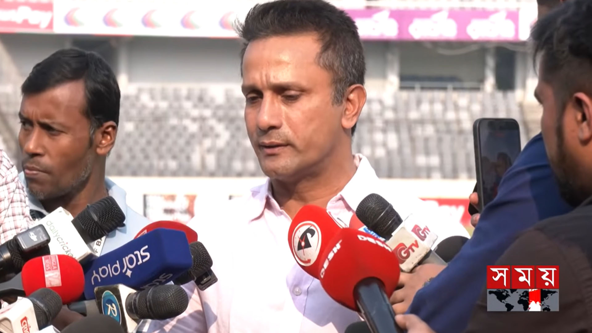 হেমিংয়ের প্রশংসা করে পাইলট বললেন, মিরপুরেও ভালো উইকেট বানানো সম্ভব