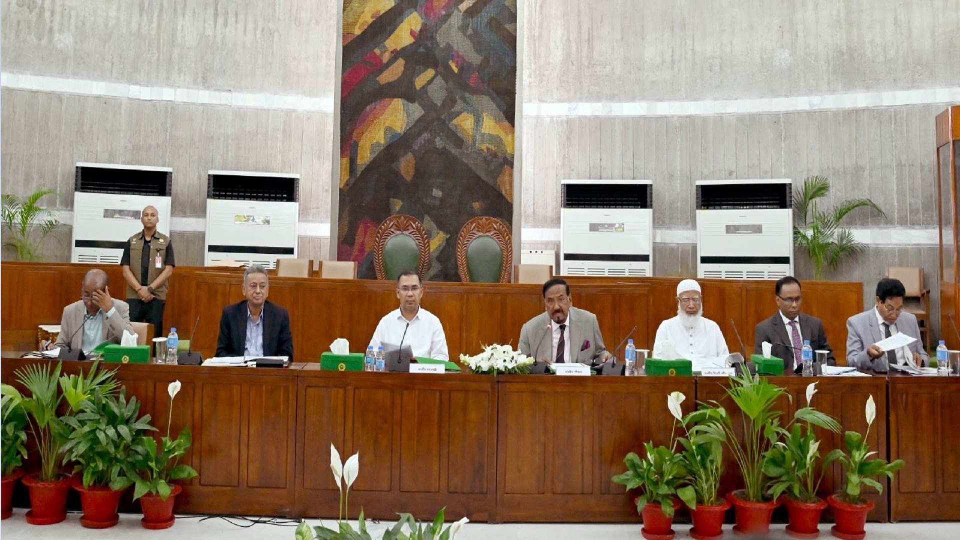 সংসদ সচিবালয় কমিশনের ৩৭তম বৈঠক অনুষ্ঠিত