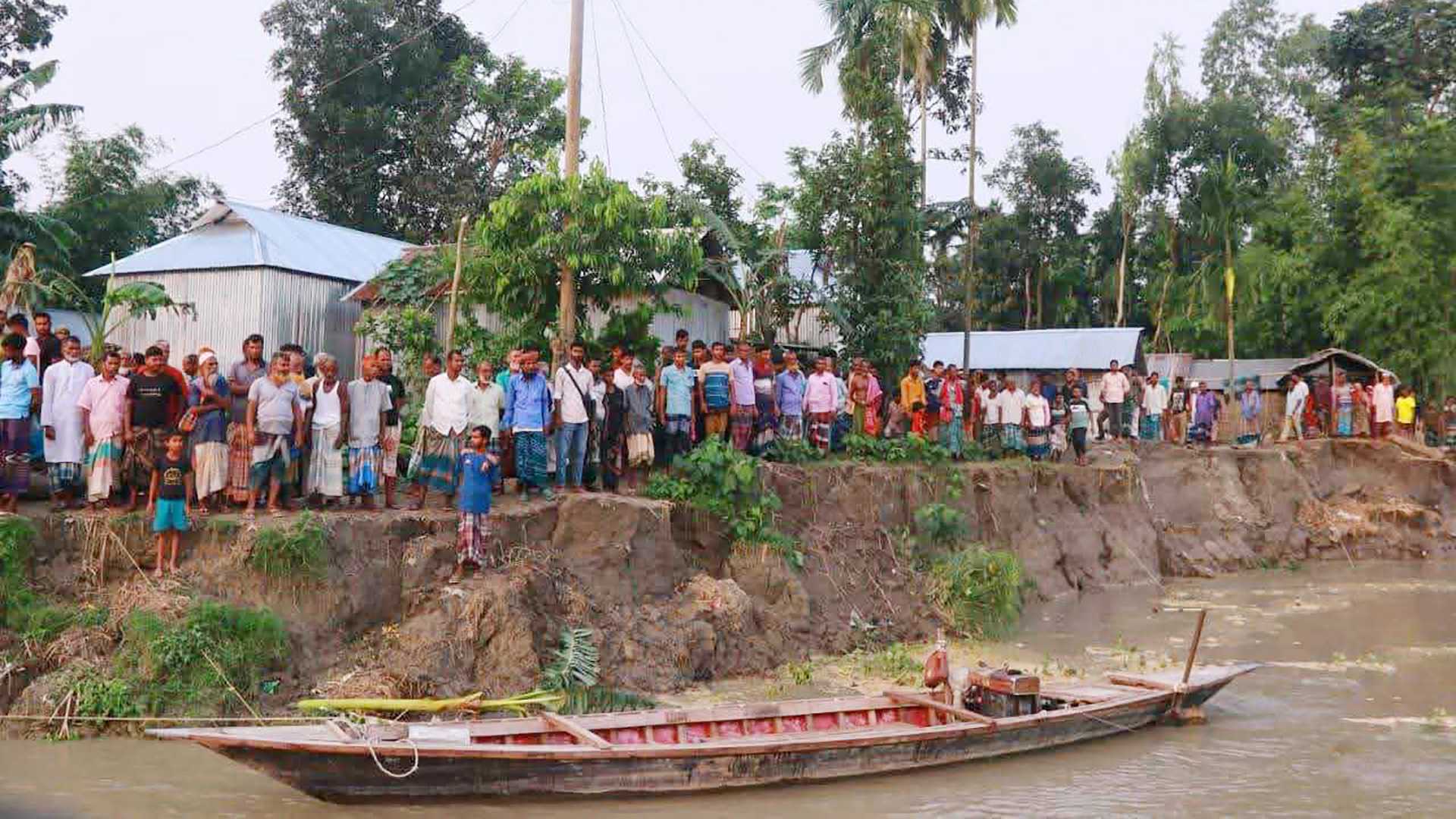 কালজানি নদীতে ভয়াবহ ভাঙন, বসতভিটা হারিয়ে দিশেহারা শতাধিক পরি