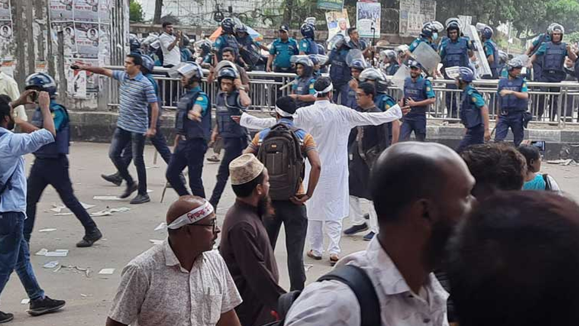 ছাড়া পেয়েছেন আন্দোলনে আটক শিক্ষকরা