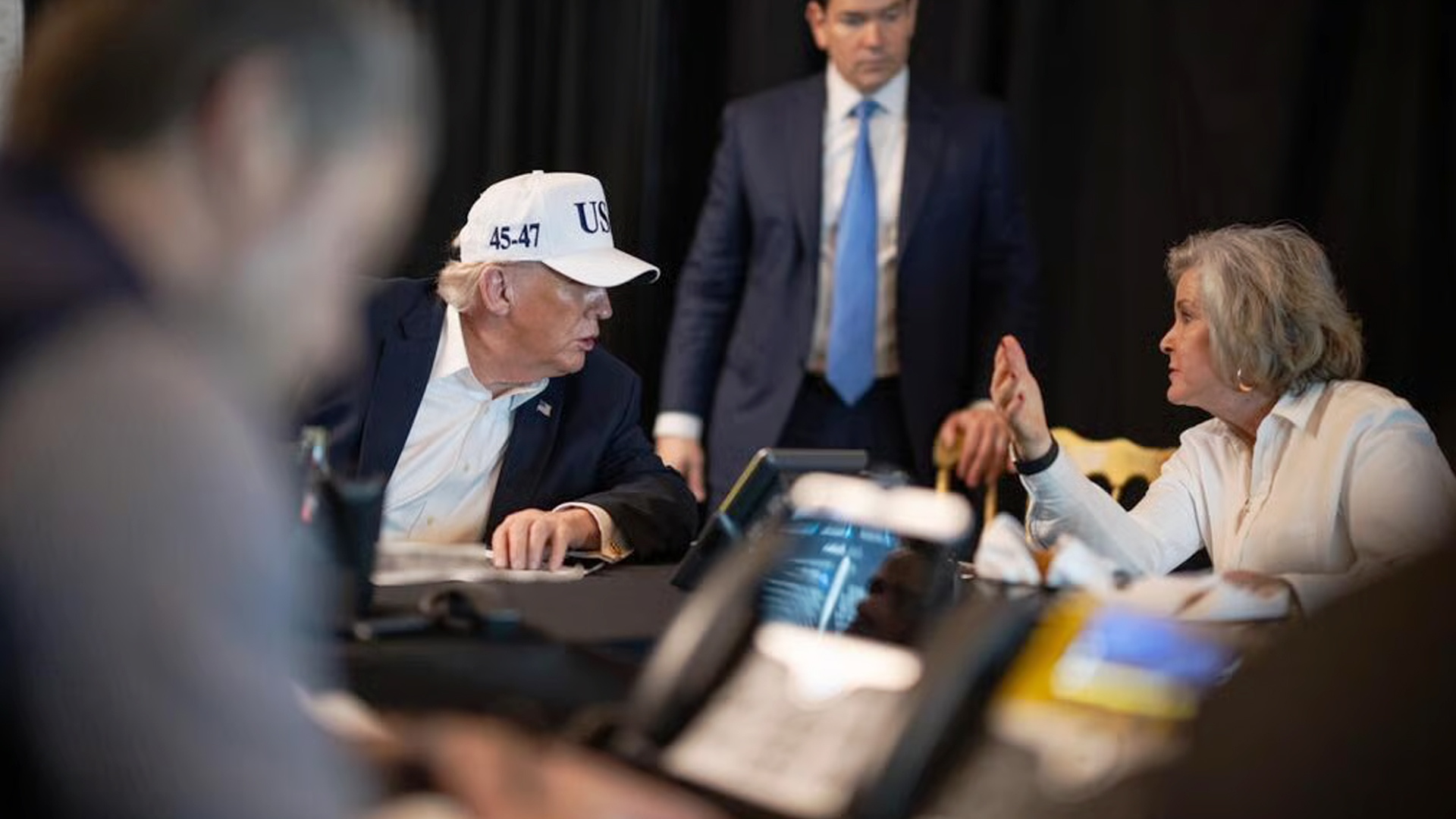 ইরানে হামলায় মাত্র ২৭ শতাংশ মার্কিনির সমর্থন!