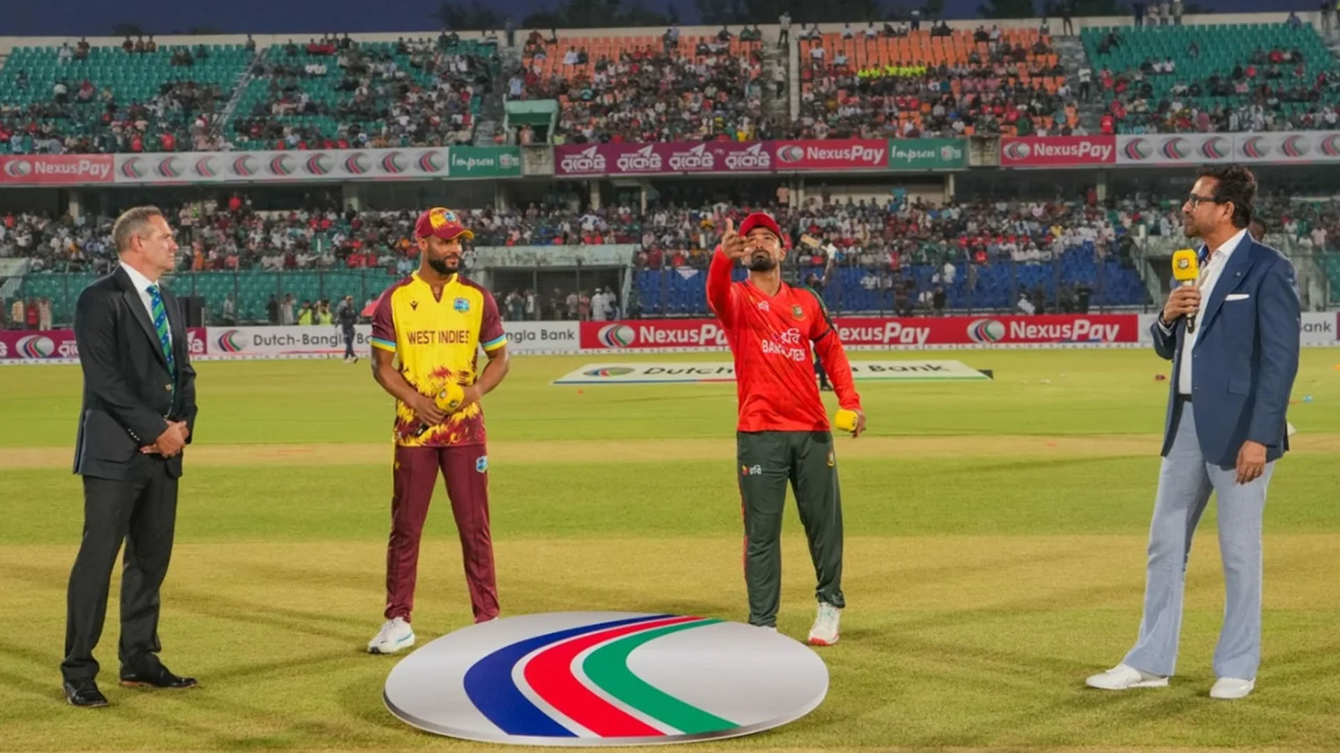 পাওয়ার প্লেতেই ৪ উইকেট হারিয়ে বিপাকে বাংলাদেশ