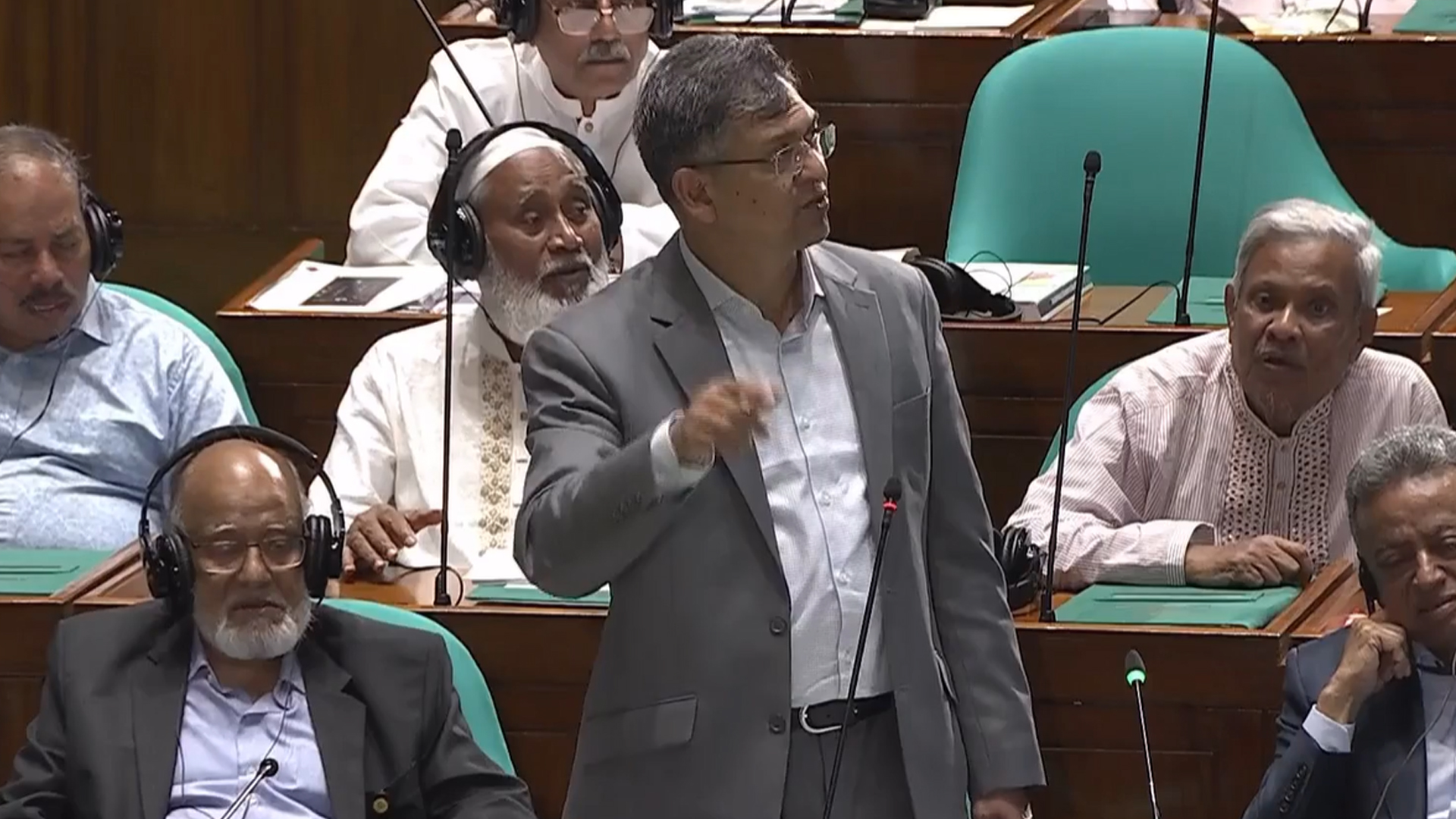 প্রধান নির্বাচন কমিশনার শপথ ভঙ্গ ও সংবিধান লঙ্ঘন করেছেন: সংসদে স্বরাষ্ট্রমন্ত্রী