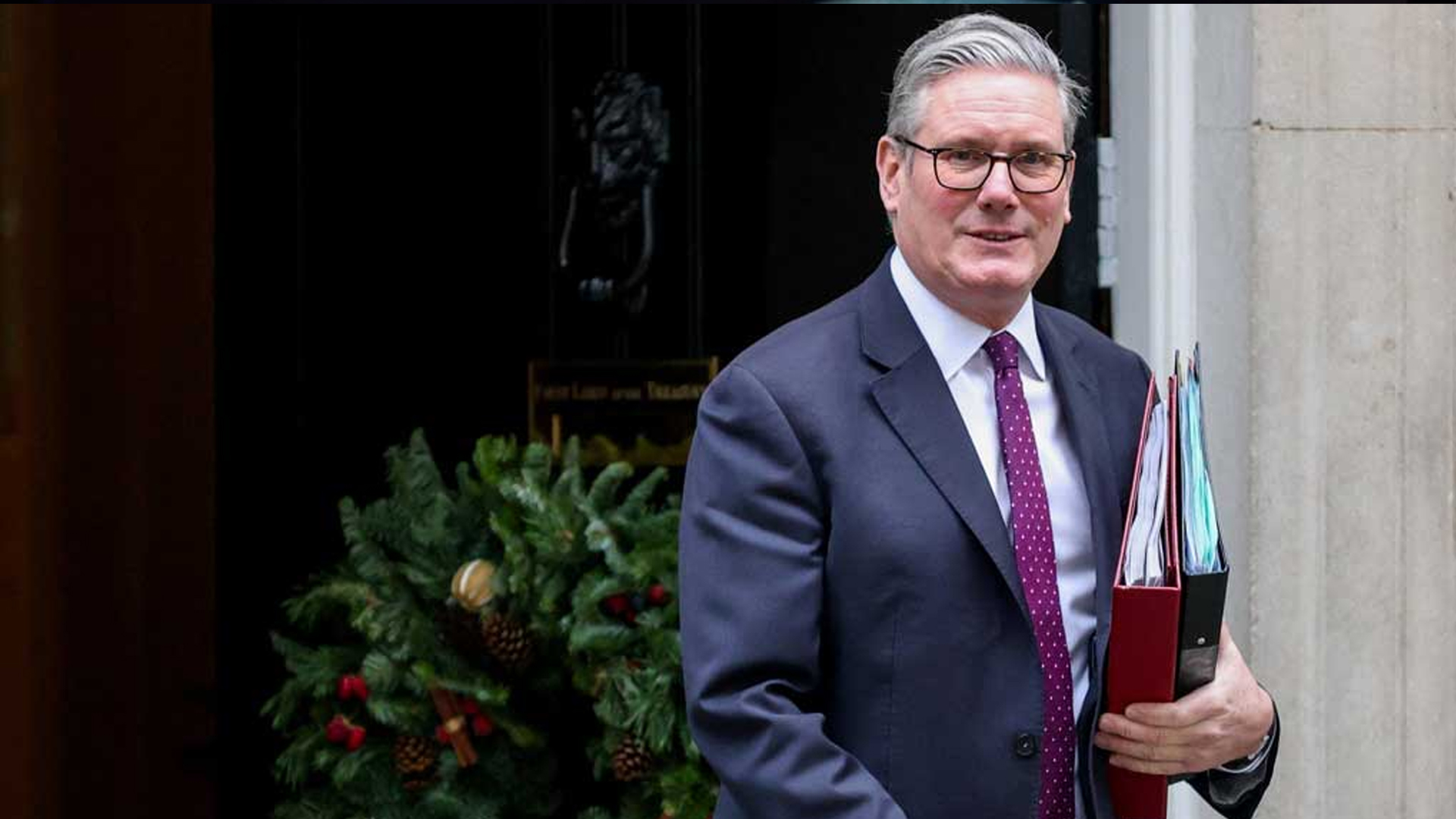 ভেনেজুয়েলায় মার্কিন হামলার প্রতিক্রিয়ায় যা বললেন ব্রিটিশ প্রধানমন্ত্রী