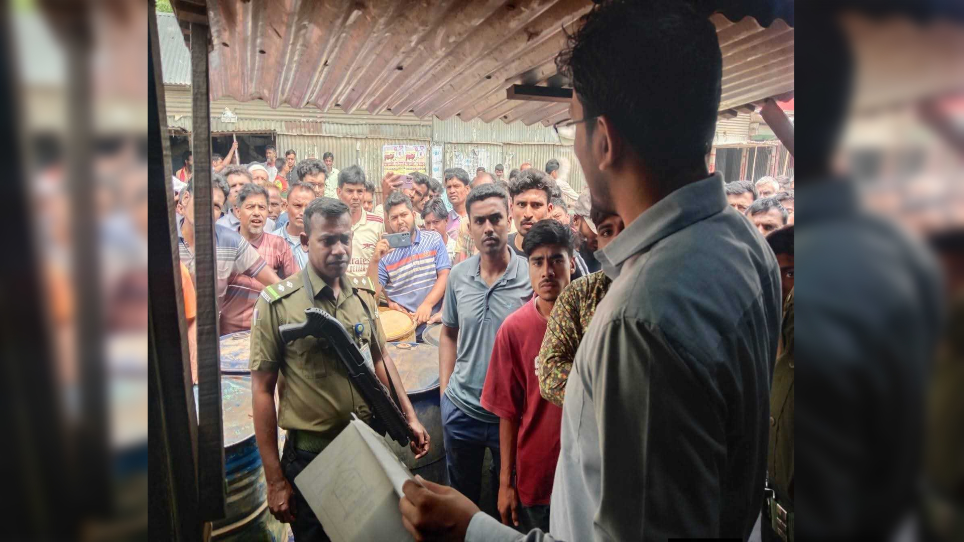 জামালপুরে অবৈধভাবে পেট্রোল মজুতের দায়ে জরিমানা