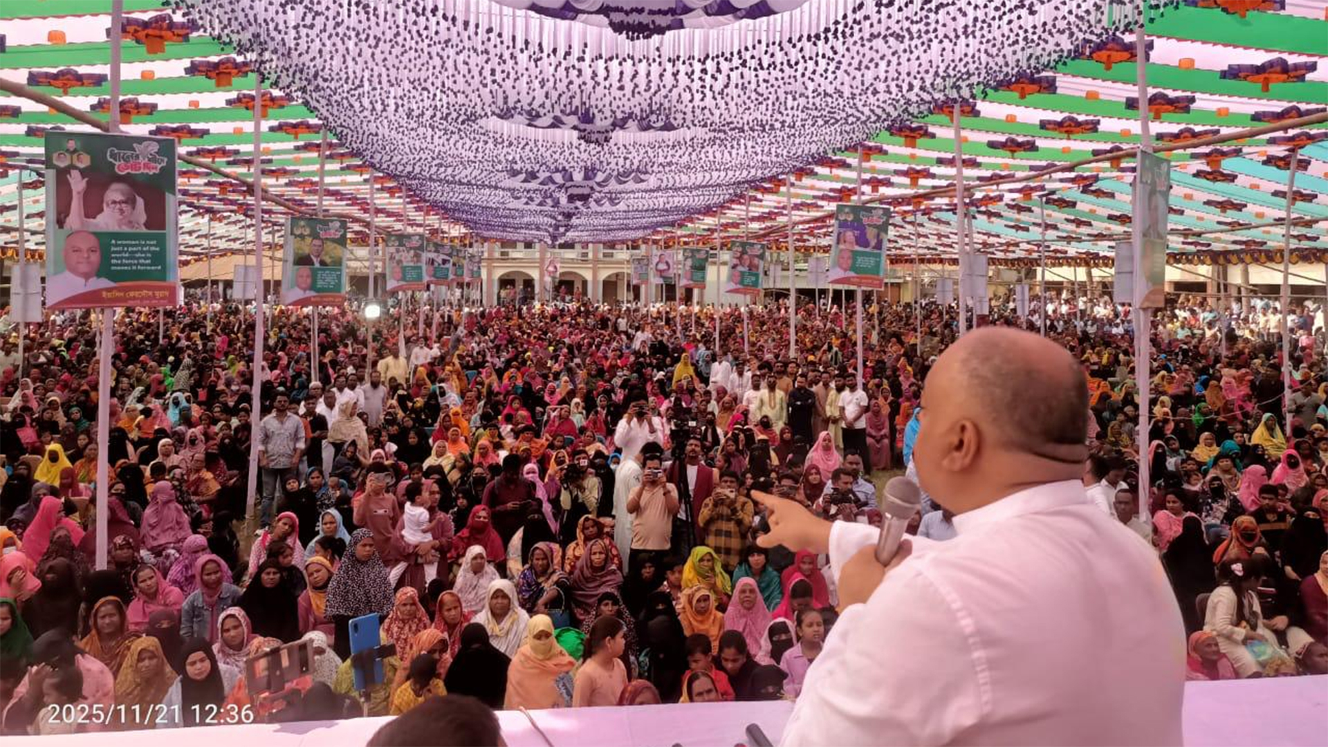 নারীর সম্ভাবনা সীমাবদ্ধ করার পশ্চাৎমুখী ধারণা প্রত্যাখ্যান করতে হবে: মুরাদ