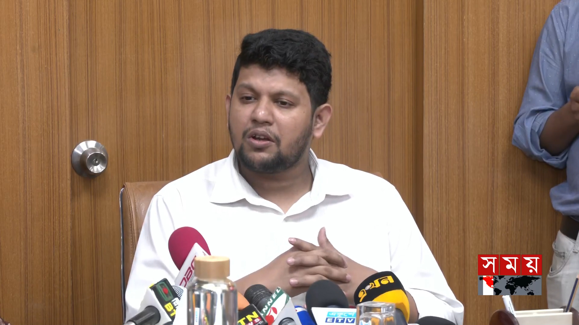 নতুন টেলিভিশন চ্যানেল অনুমোদন প্রসঙ্গে যা বললেন তথ্য উপদেষ্টা