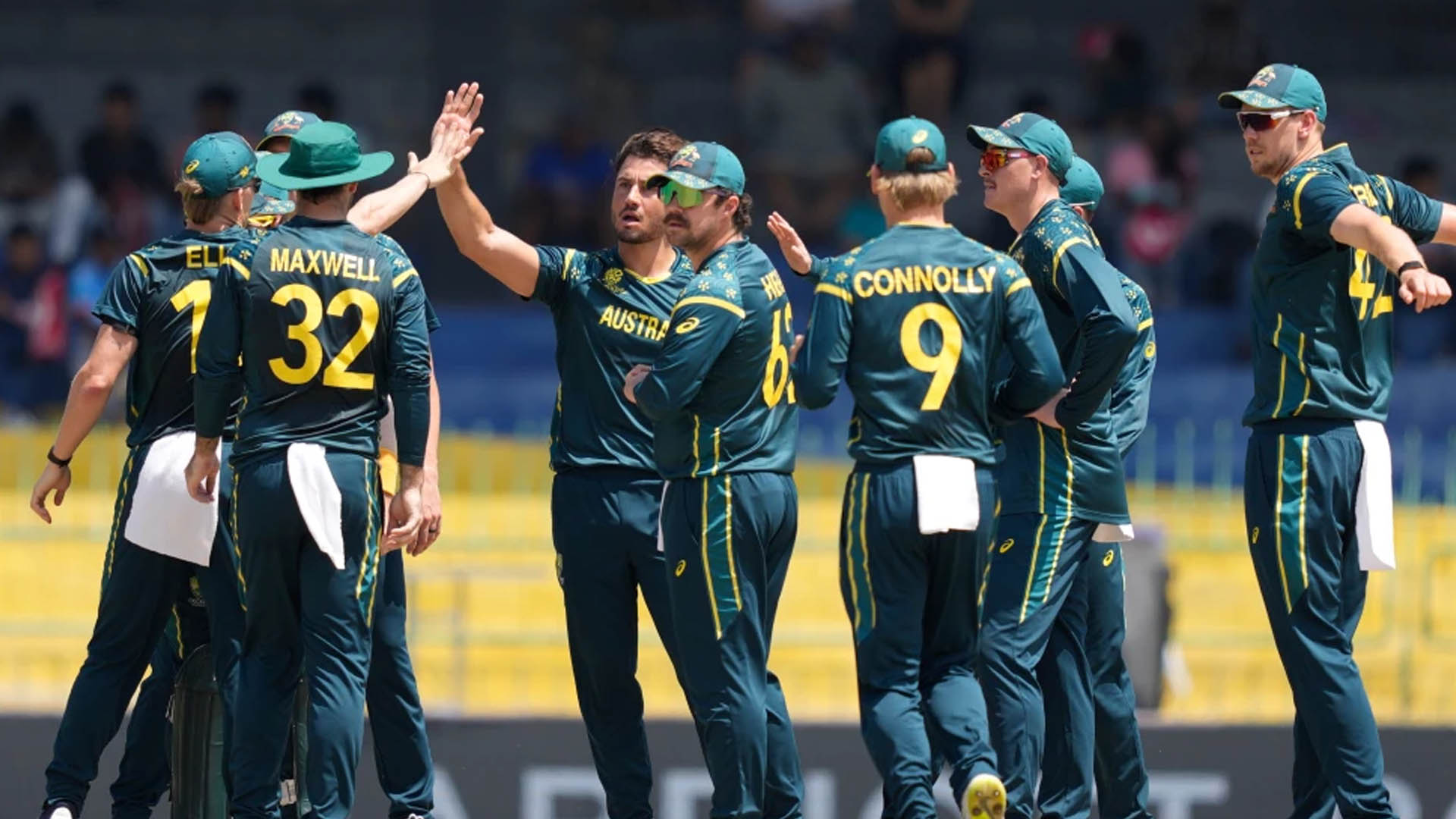 বিশ্বকাপে ভরাডুবির শিকার অস্ট্রেলিয়া কি অ্যাশেজে বেশি গুরুত্ব দিয়েছিল, কোচ কী বললেন