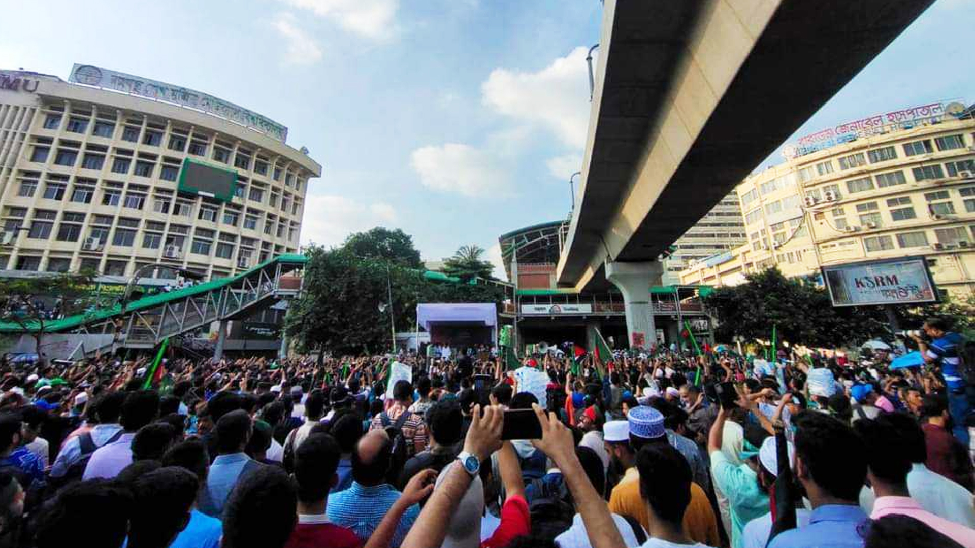 Hojatxonada ayollarning porno videolari