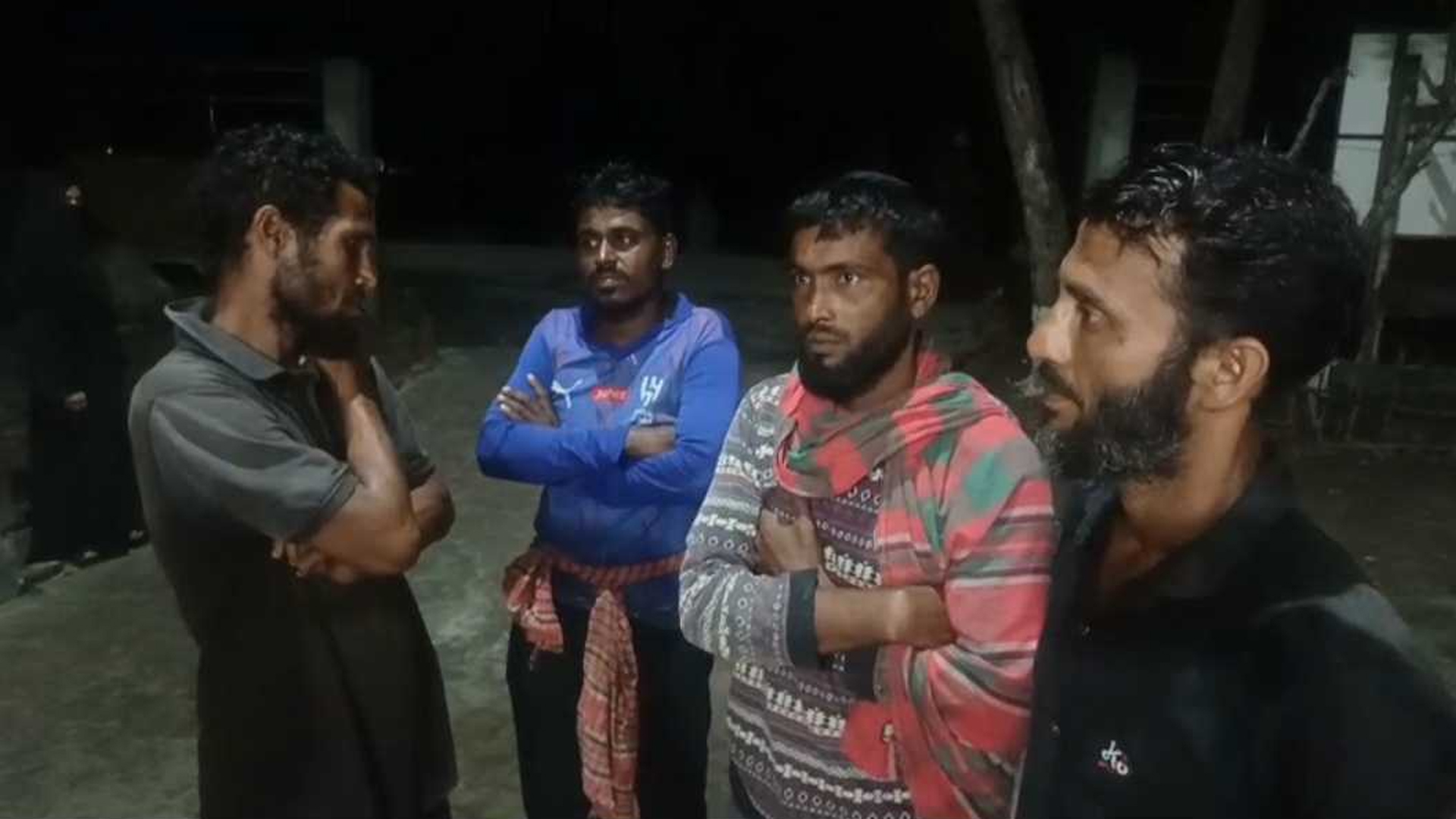 সুন্দরবনে ঝড়ের কবলে ৮ মৌয়ালের নৌকা ডুবি, নিখোঁজ ৪